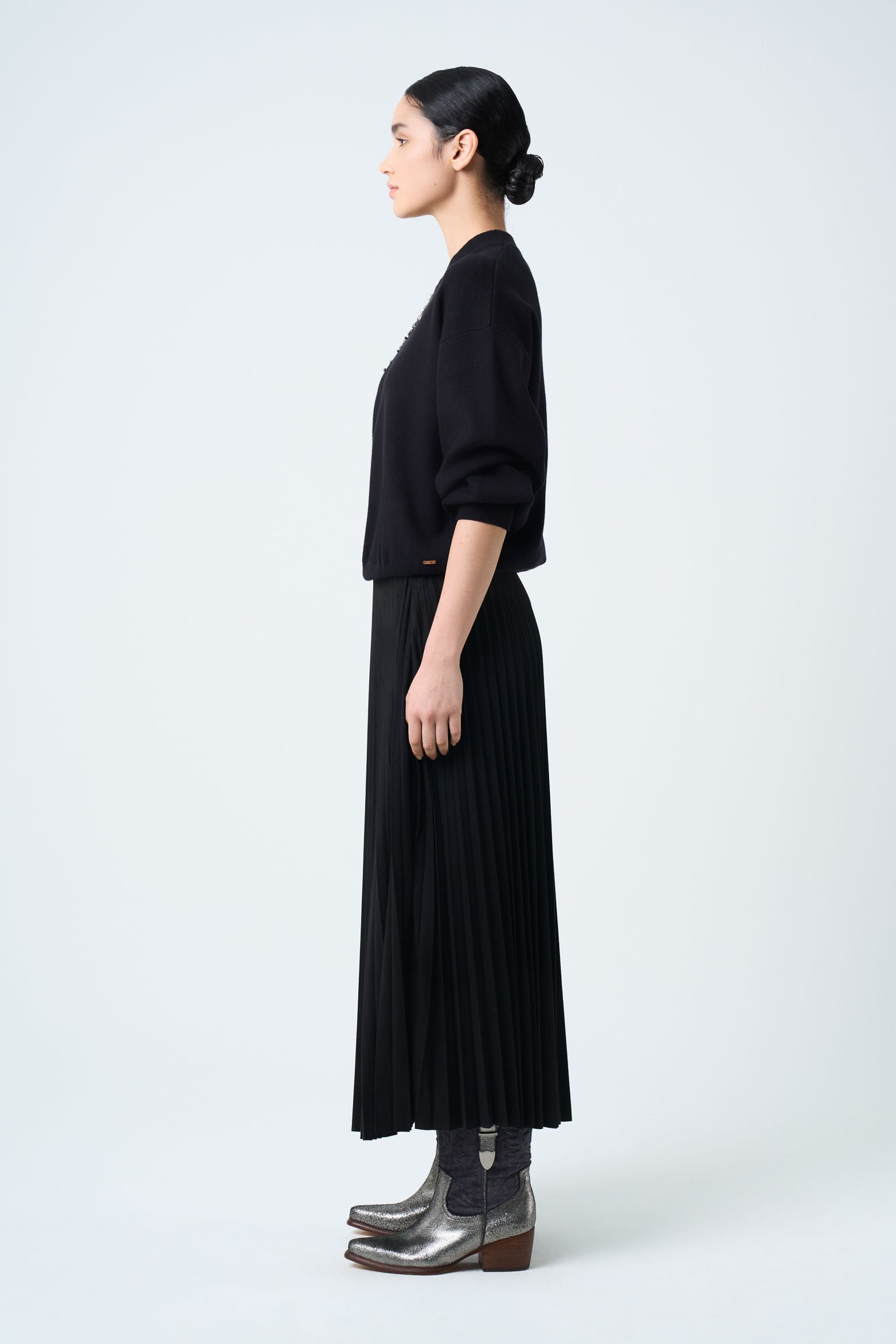 Ocaso knitted sweater for women with crystals