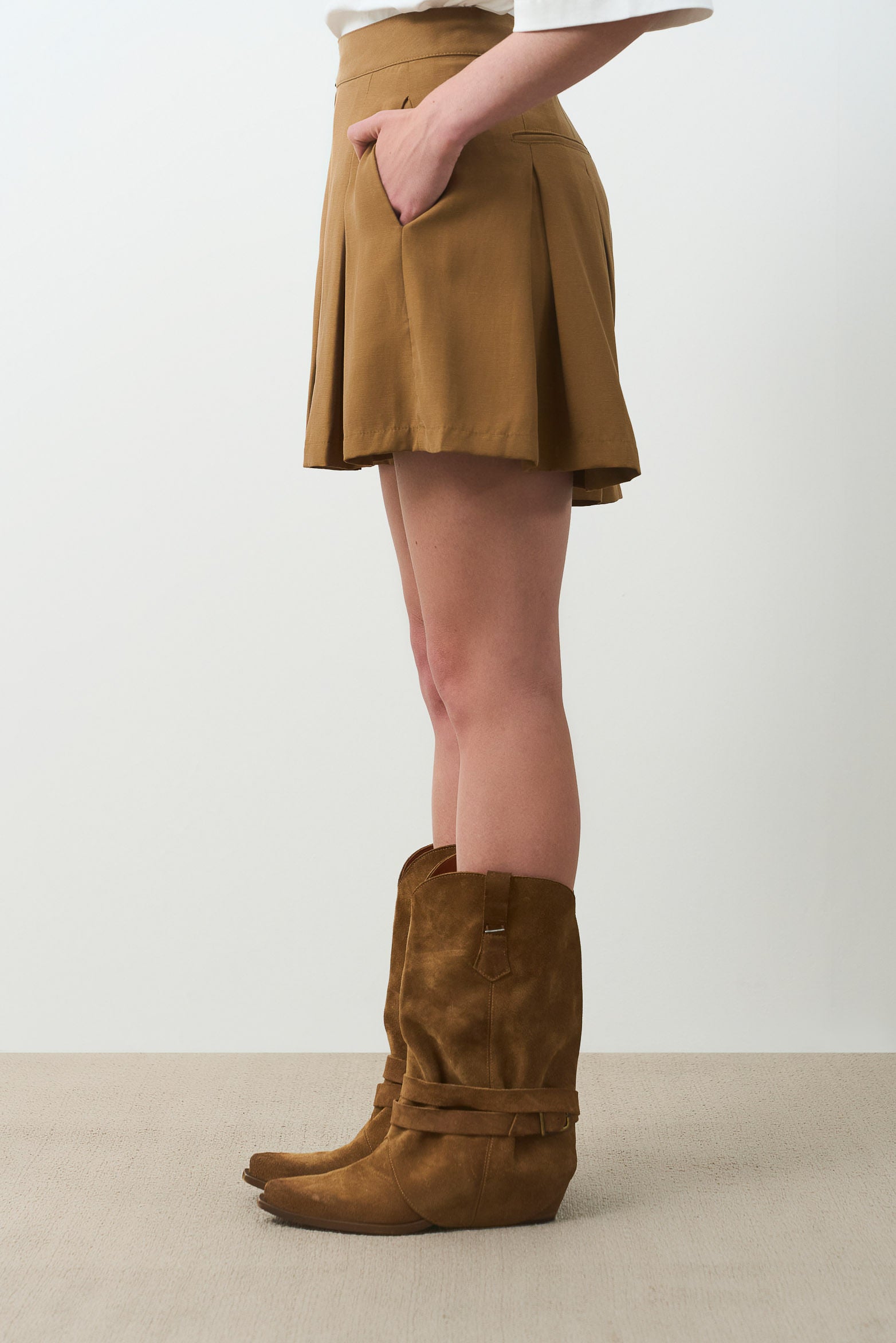 Amaru shorts for women relaxed fit