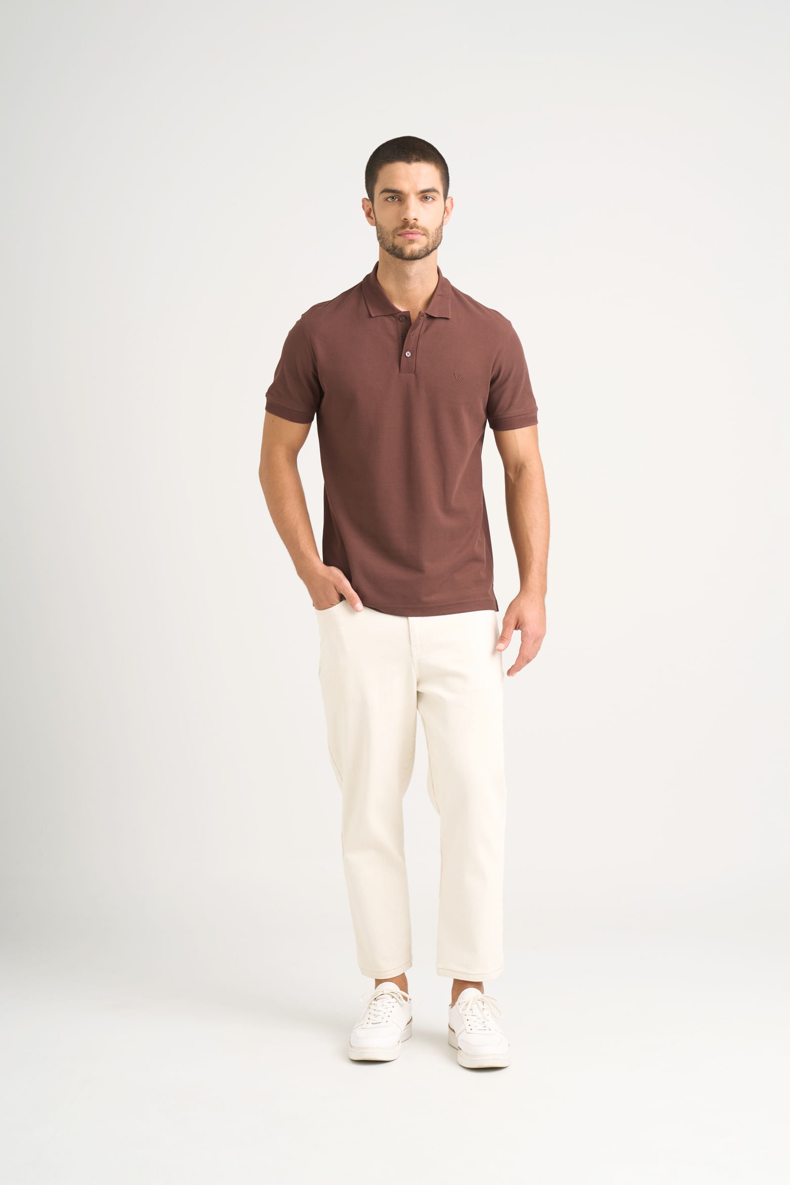 Semi-fit polo shirt for men with jacquard detail