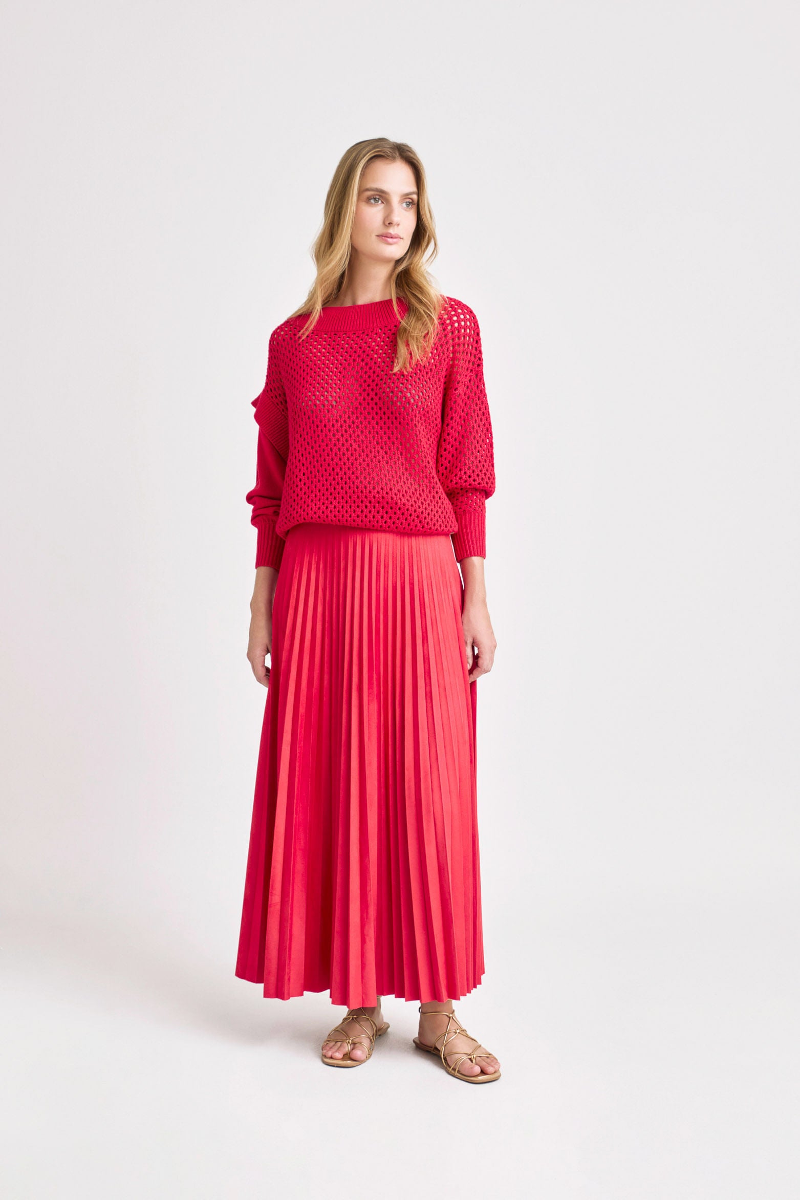 Closed mesh sweater for women in Plum