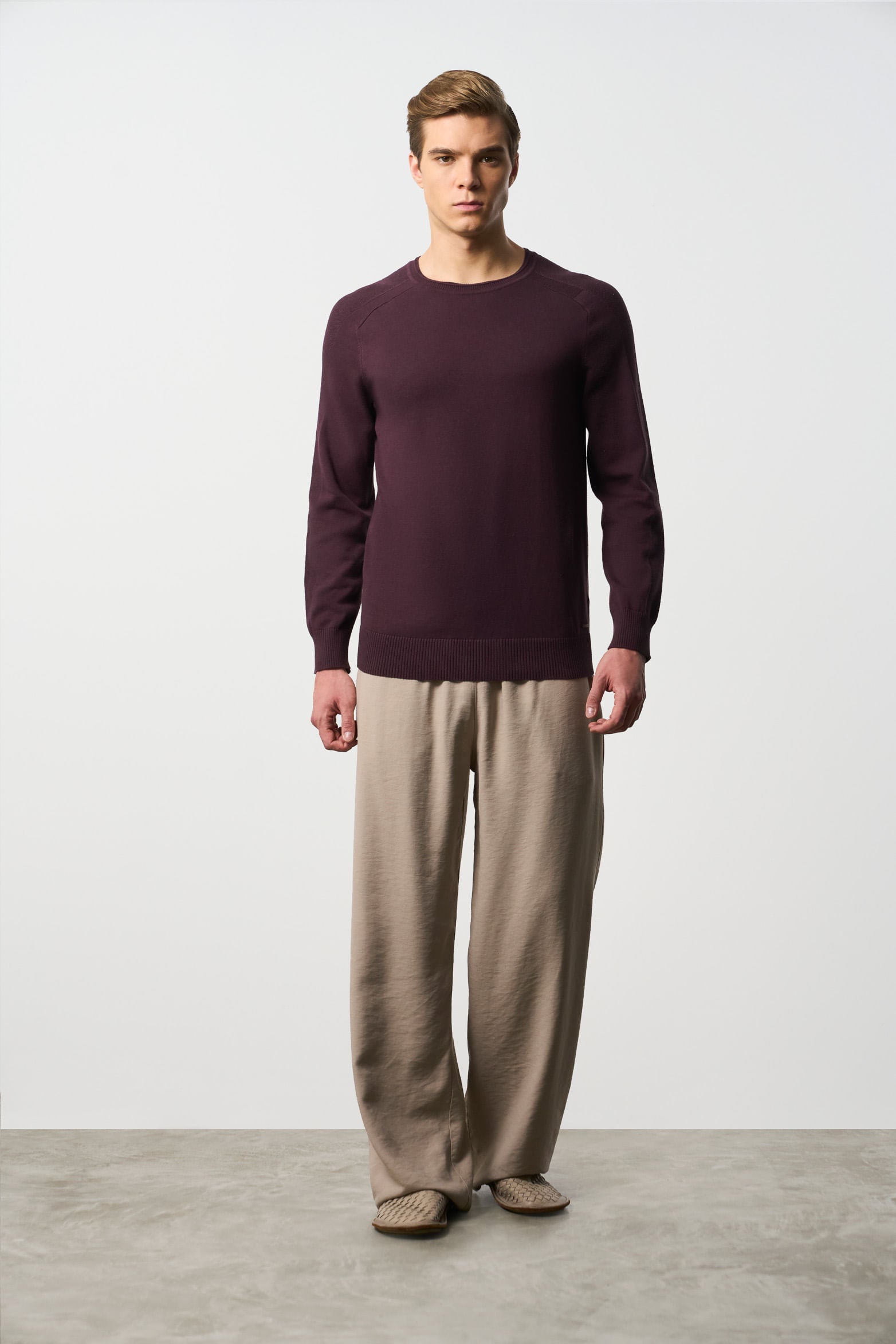 Cotton knit raglan-sleeve sweater for men