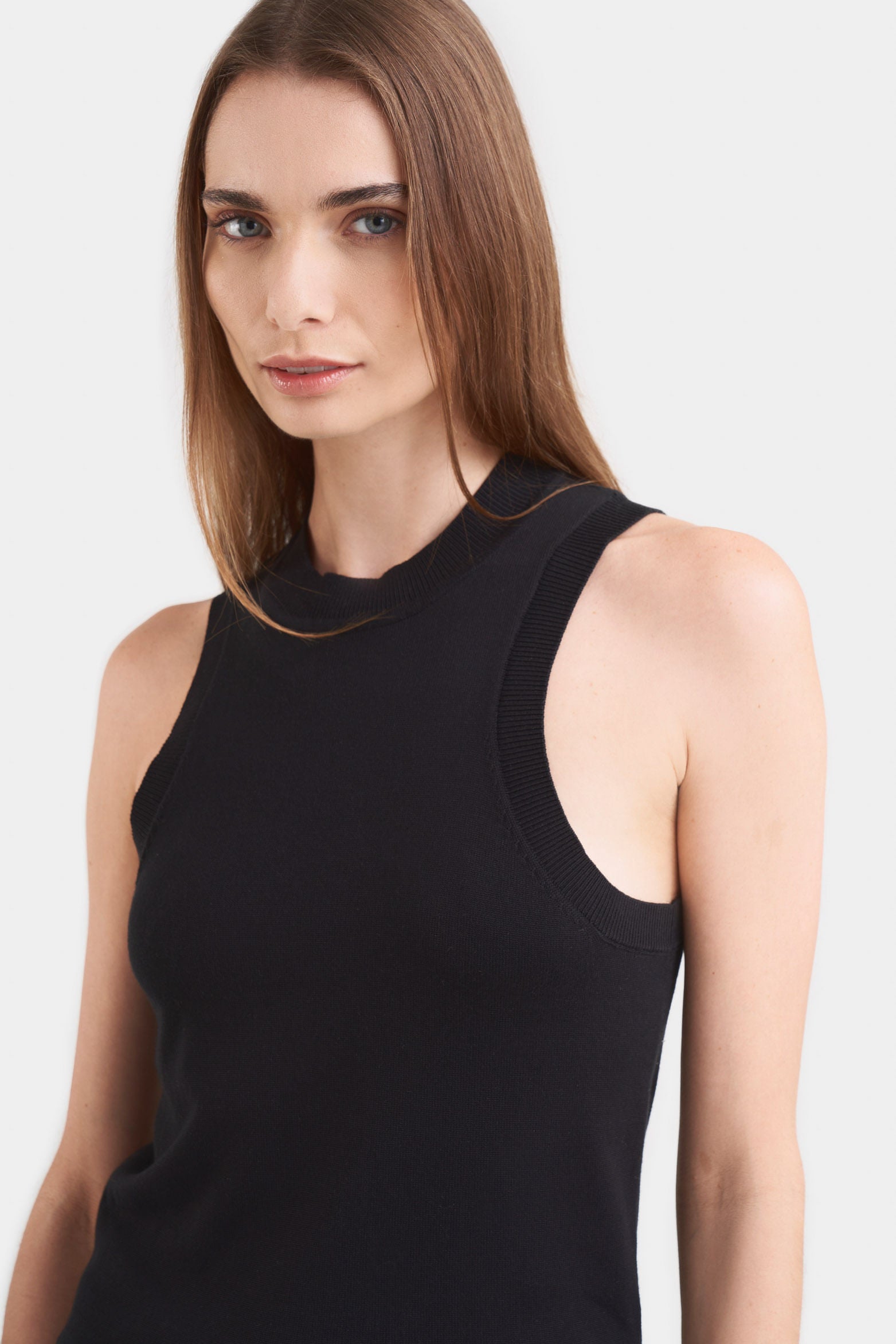 Women's sleeveless rib-knit tank top