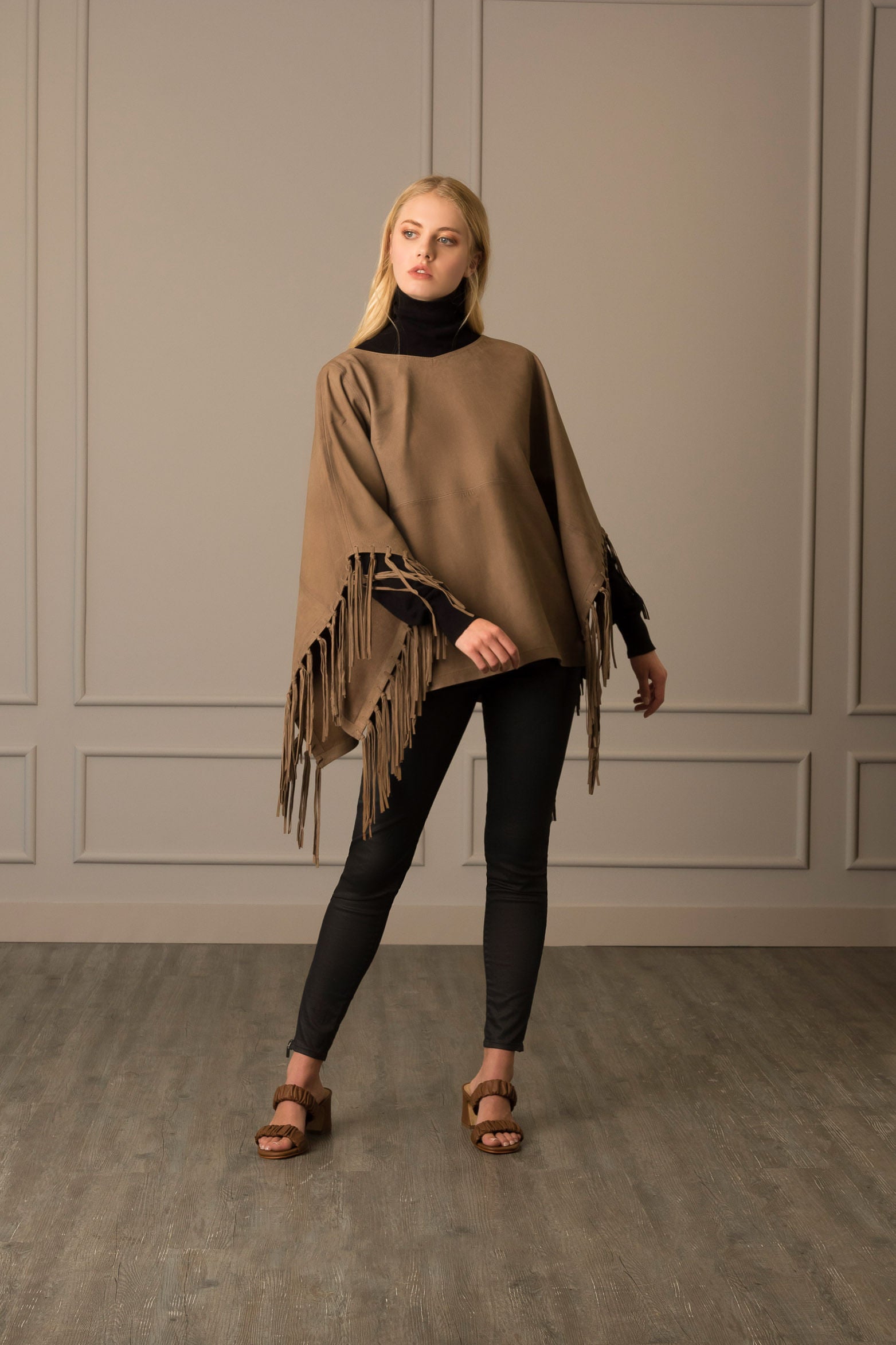 Women’s Athena Poncho in Tobacco Leather with 3/4 Sleeve