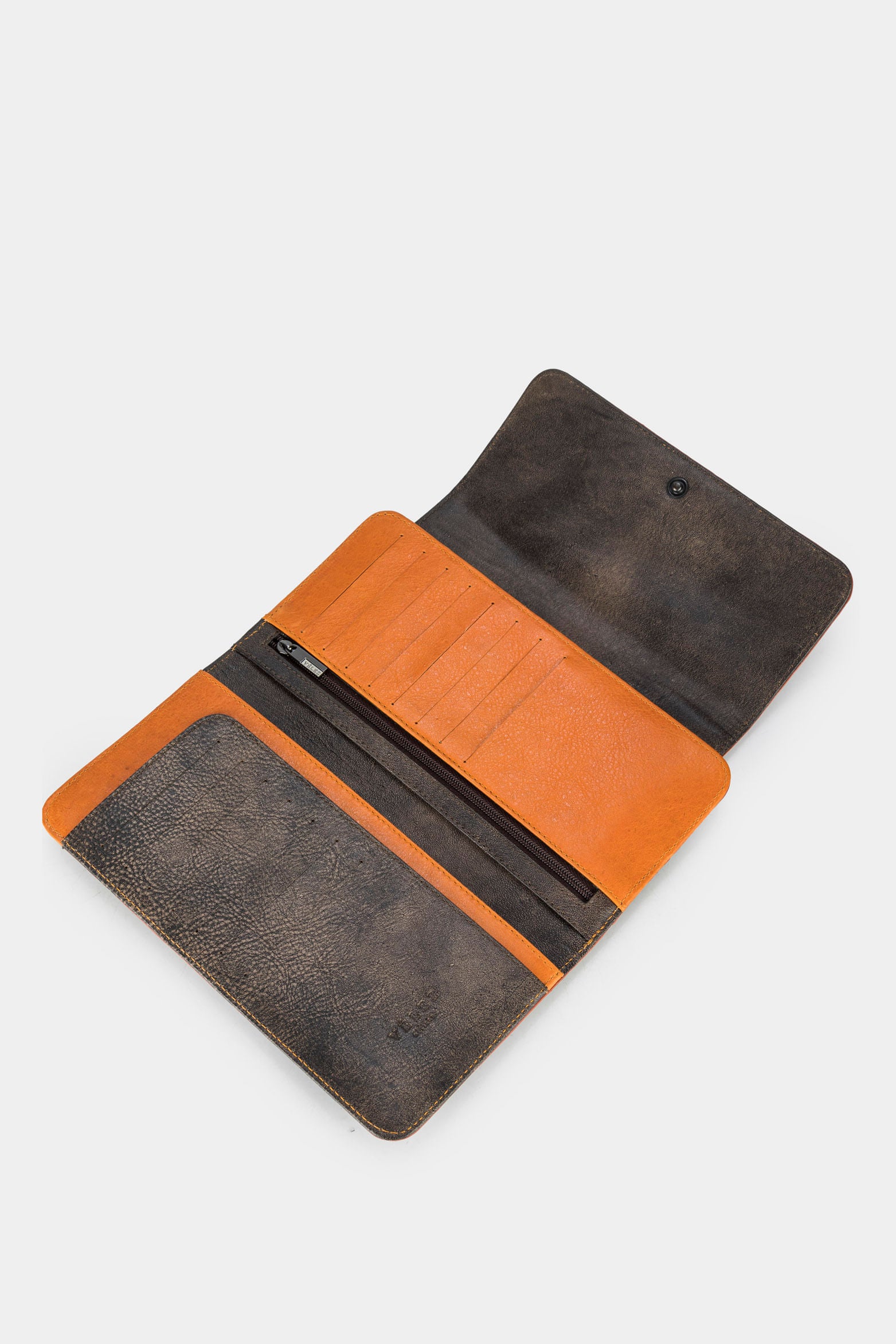 Women’s Colors Long Wallet in Hand-Finished Leather