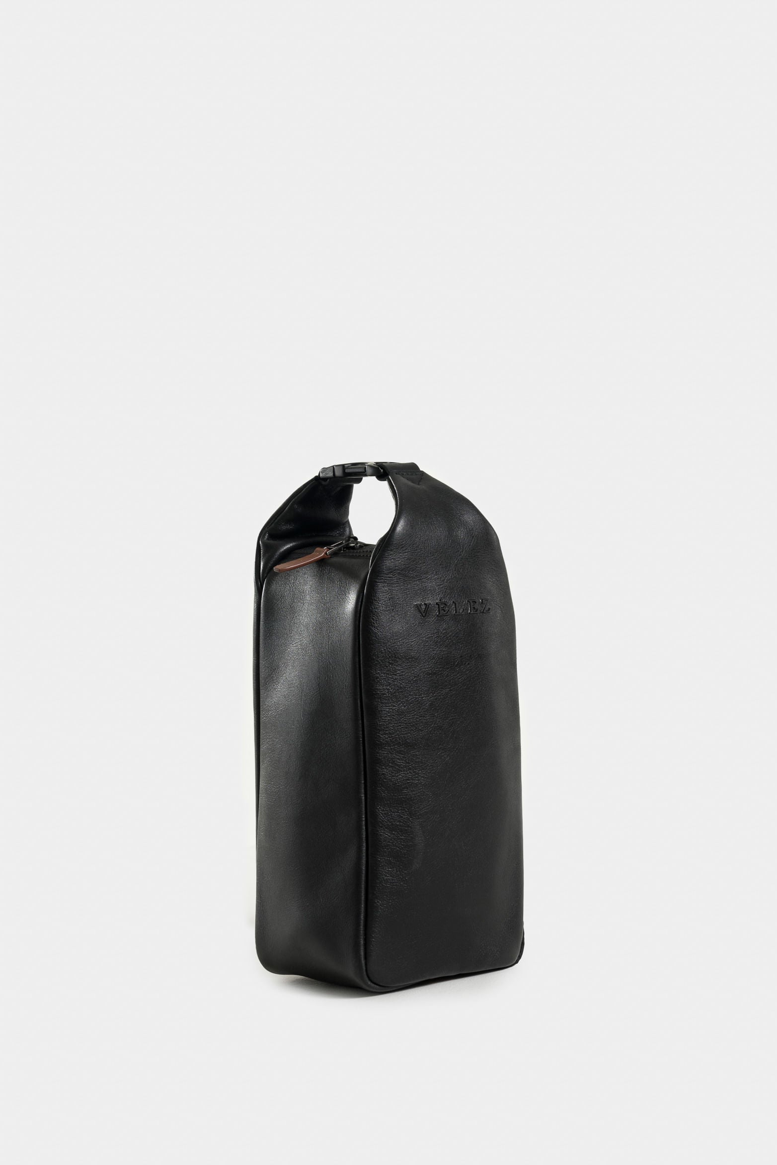 Men’s Leather Travel Organizer Contrast Detail