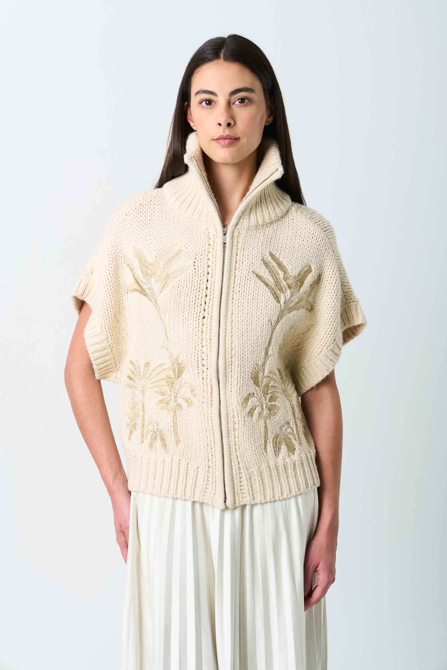 Women's woven Hybris vest with embroidery