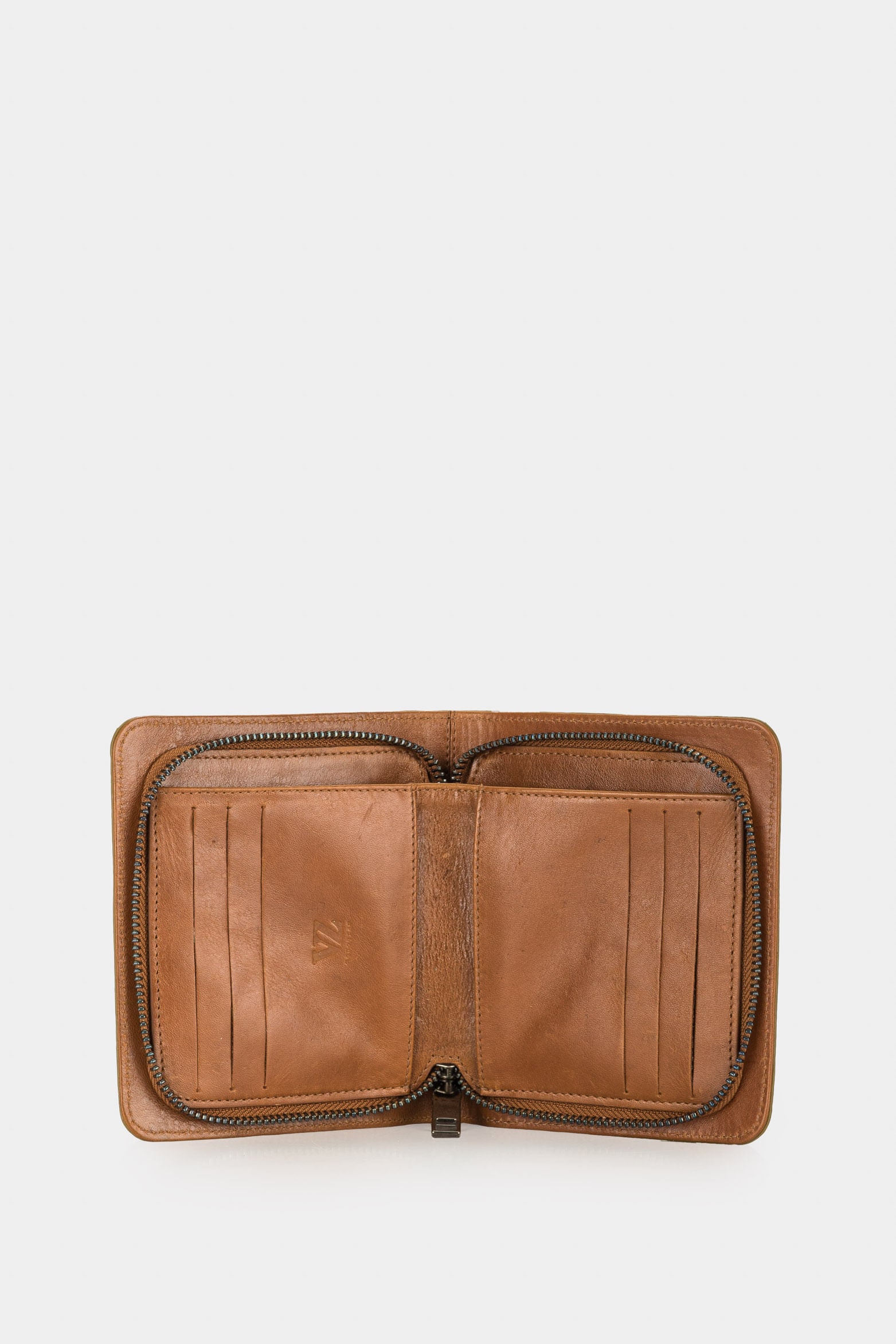 Women’s Kubor Leather Wallet with Metallic VZ Appliqué