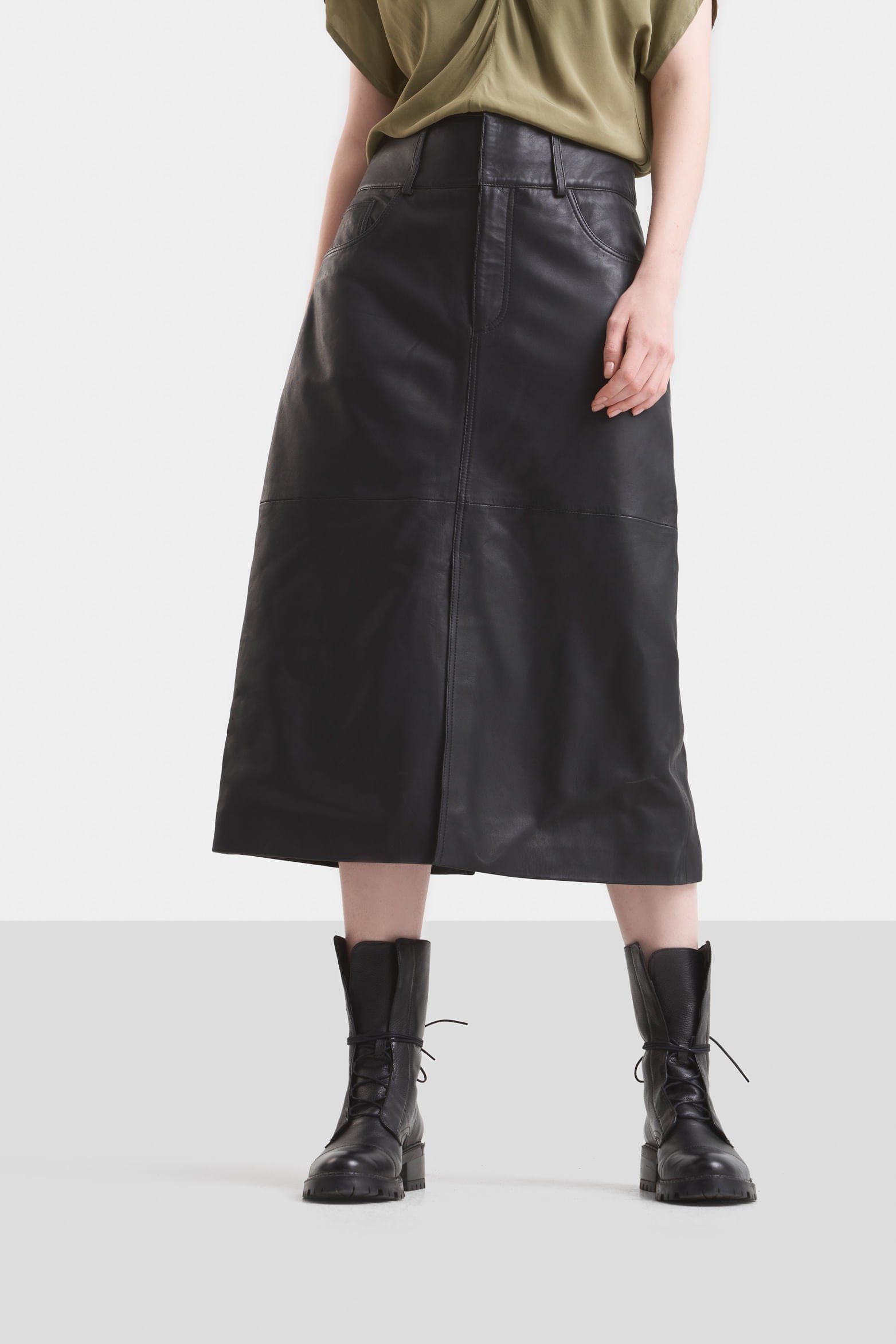 Calas Midi Leather Skirt for Women with Wheel Opening