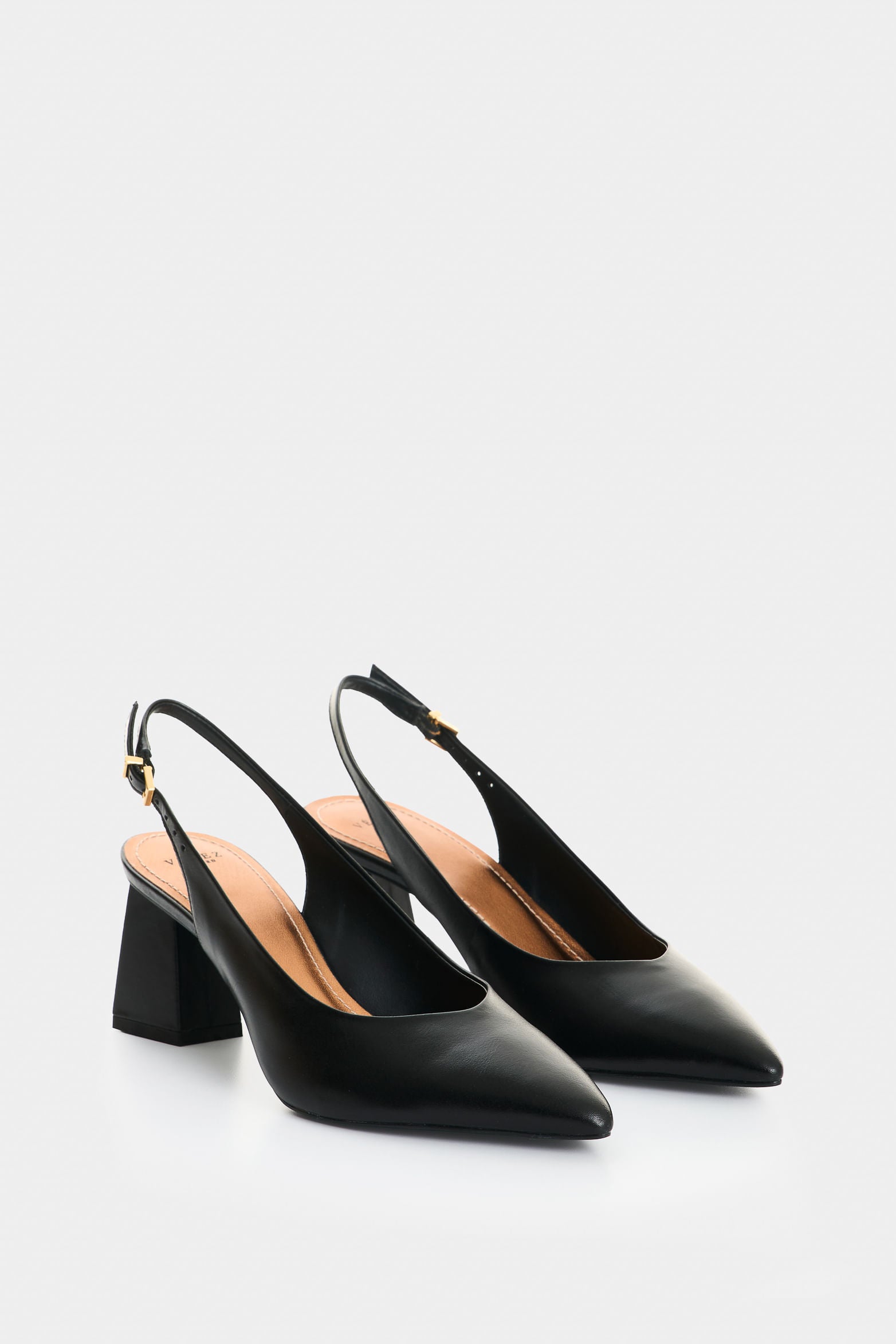 San Joaquin closed-toe leather heels for women with contrast detail