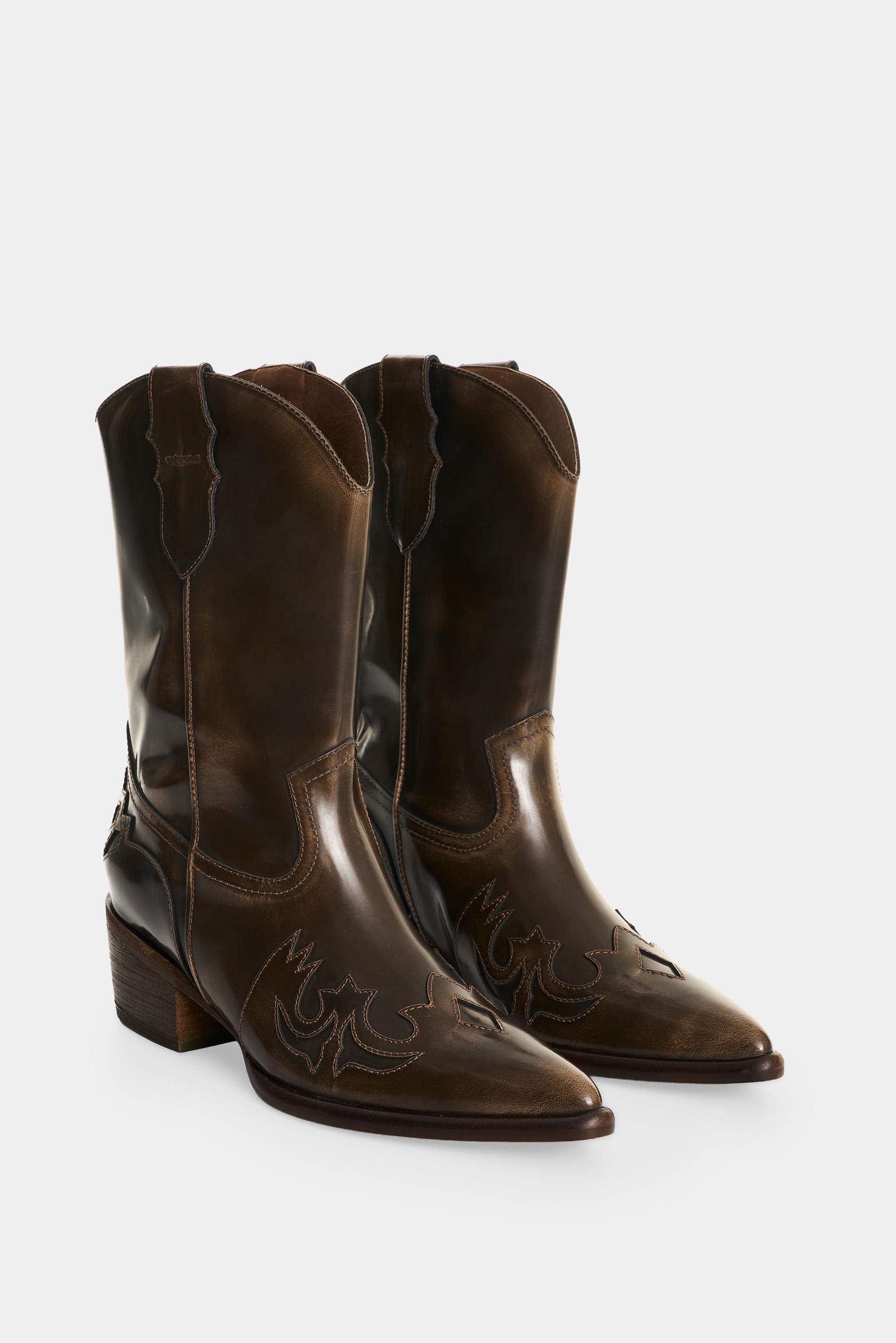 Leather boots with adjustable straps for women Cayena