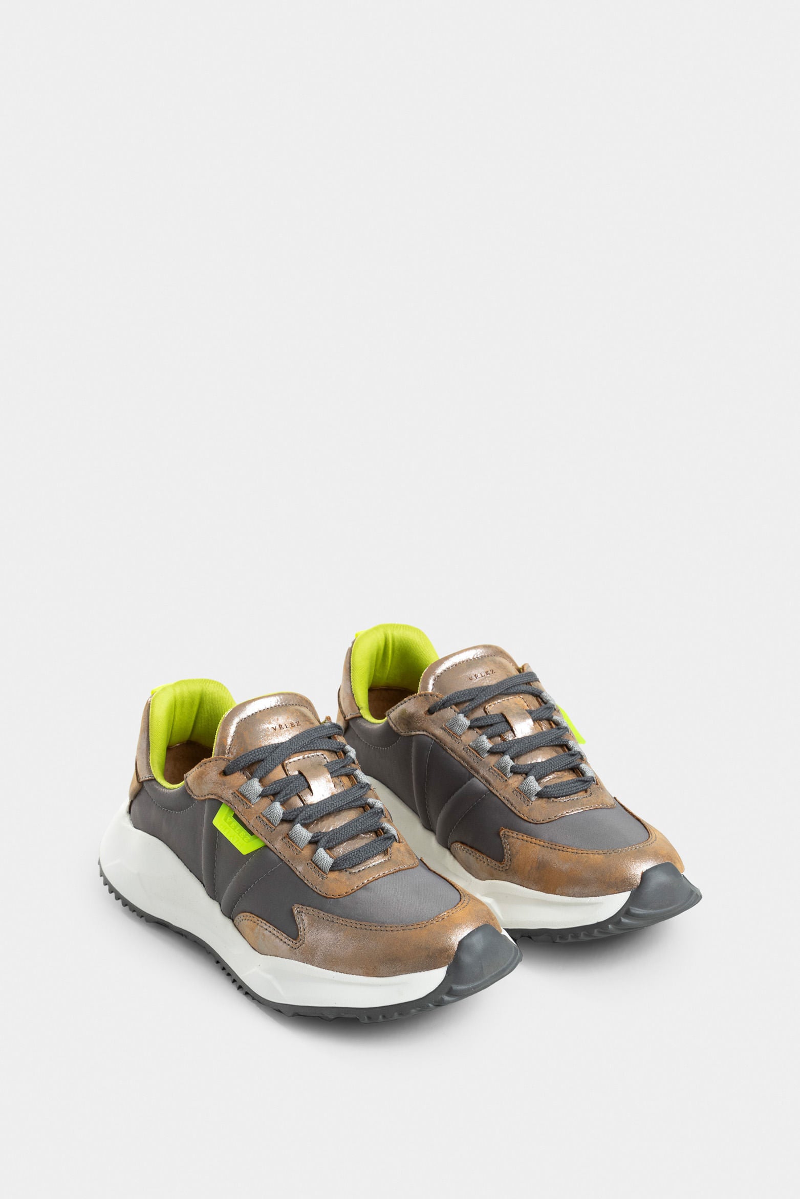 Vienna Folia Leather Sneakers for Women with Neon Appliqué