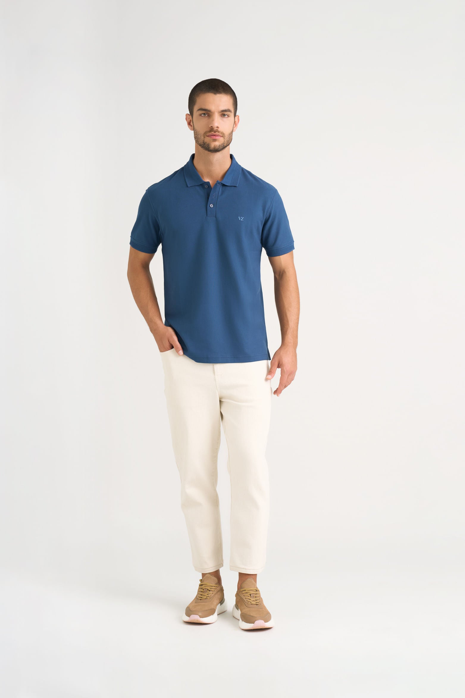 Semi-fit polo shirt for men with jacquard detail