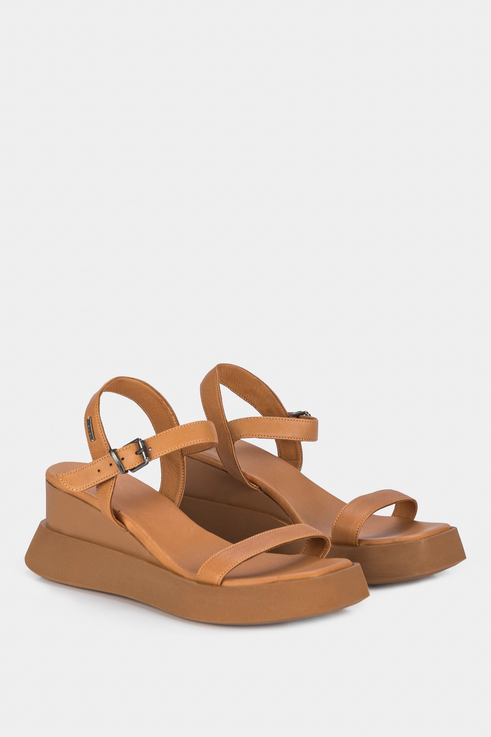 Women’s Wengen Platform Sandal in Leather with Square Toe