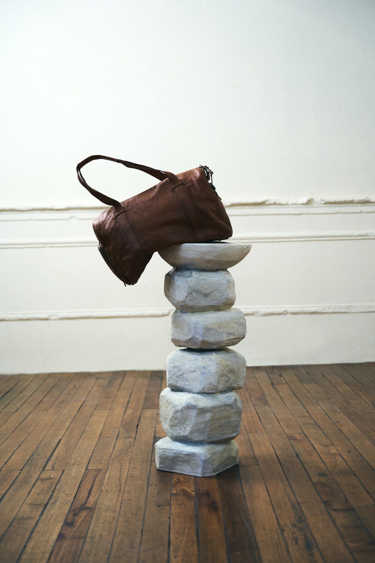 Essential hand-aged leather bowling bag for men