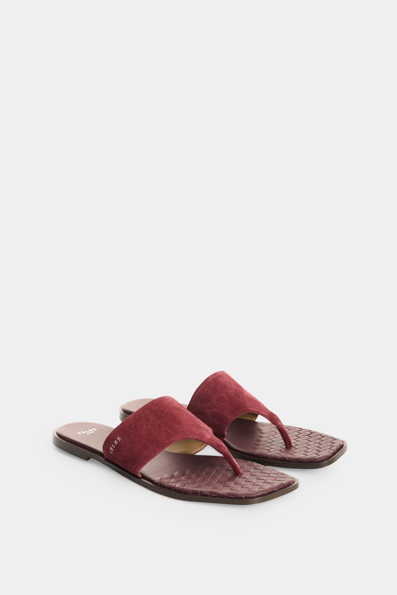 Flat leather sandal with studs for women Luzia