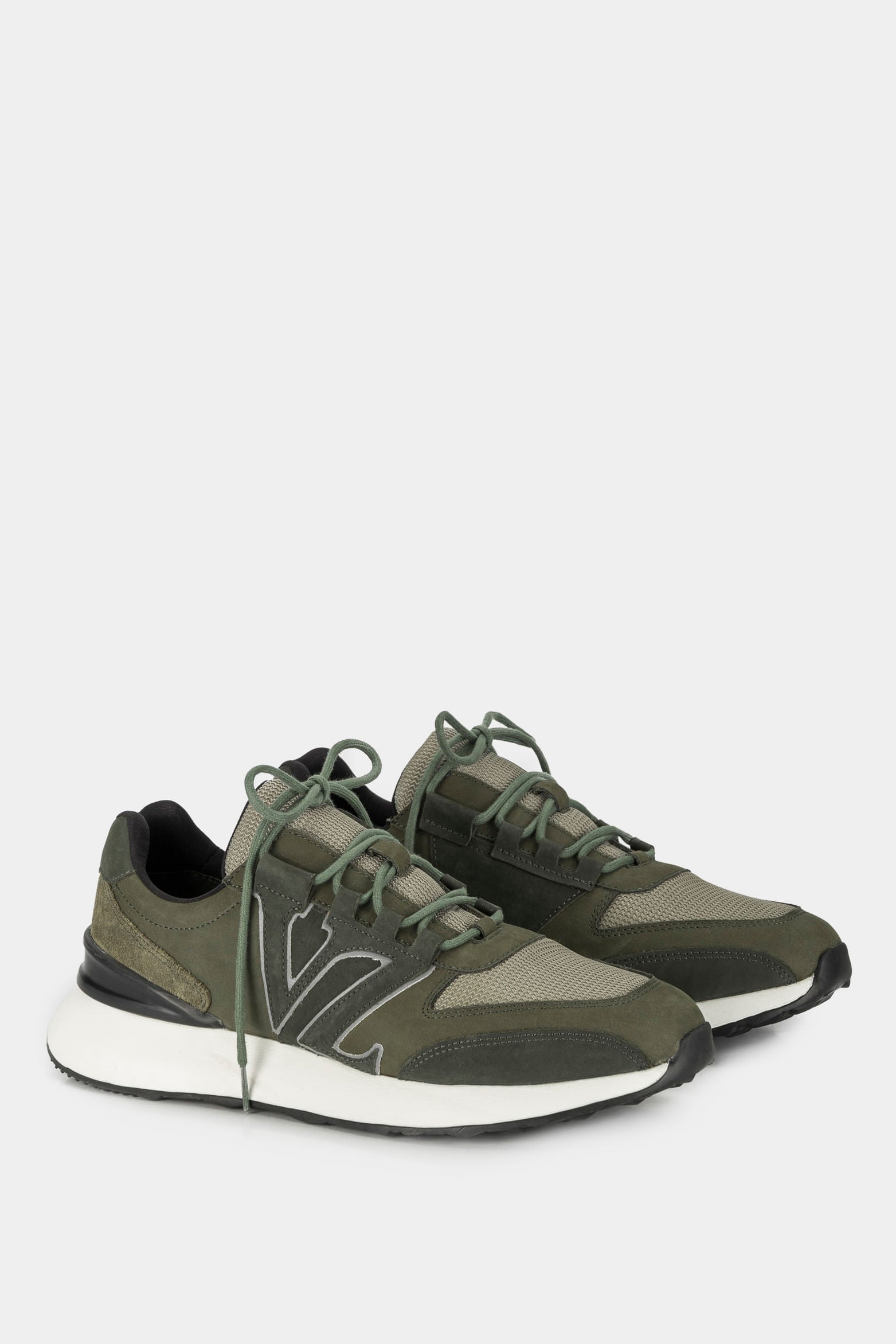 Men’s Australia Sneakers in Smooth Leather with Reflective Details