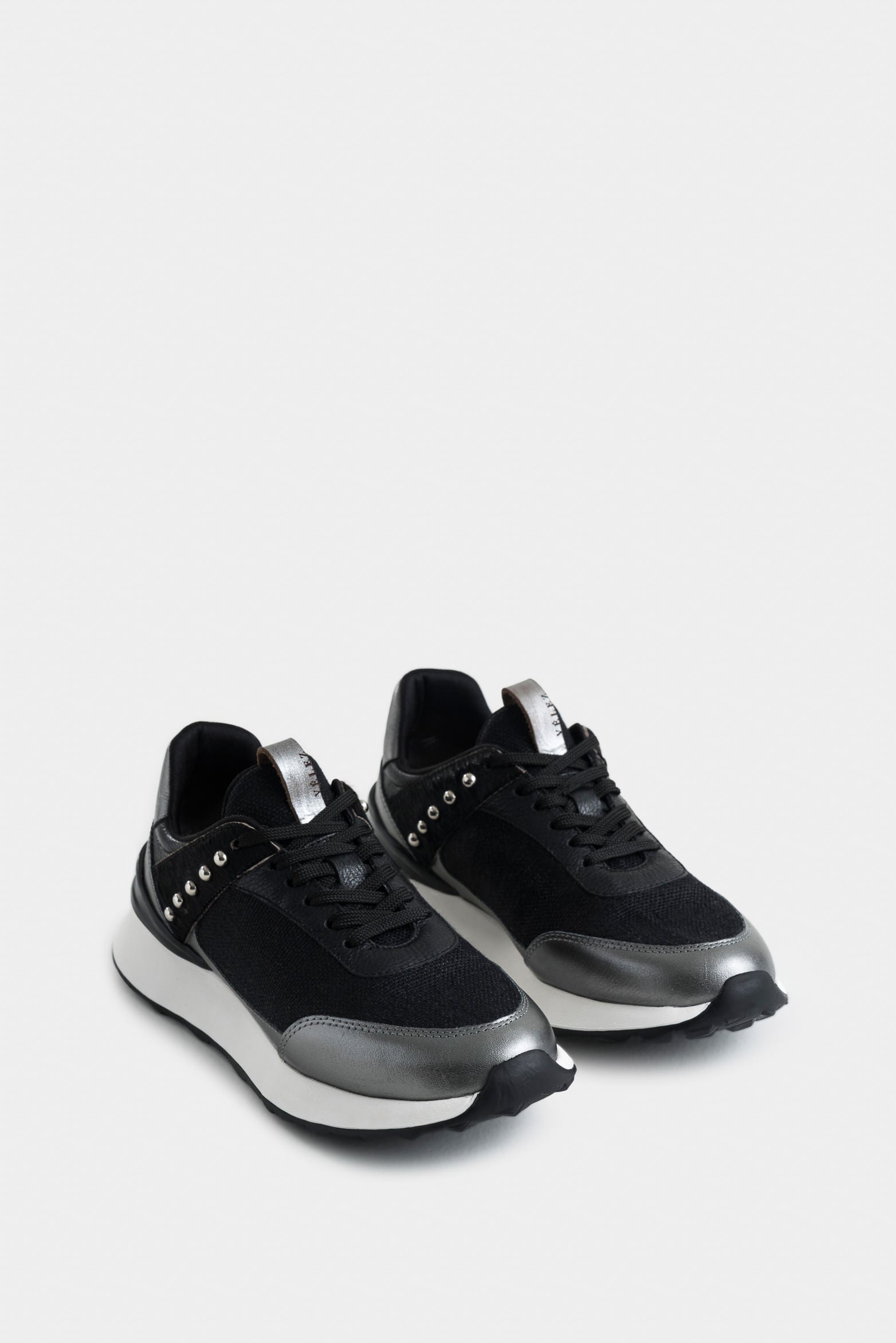 San Joaquín Leather and Canvas Tennis Shoes for Women with Stud Details