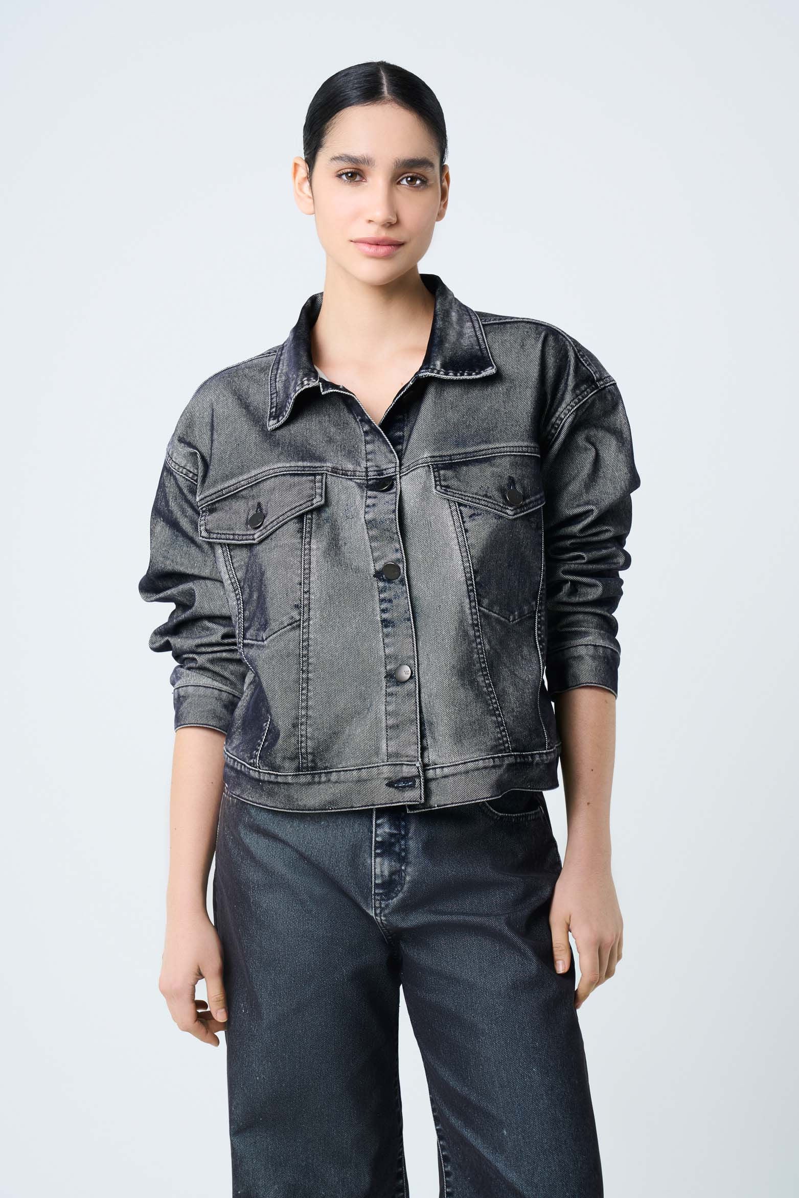 Velvet Jacket for Women Trucker Fit