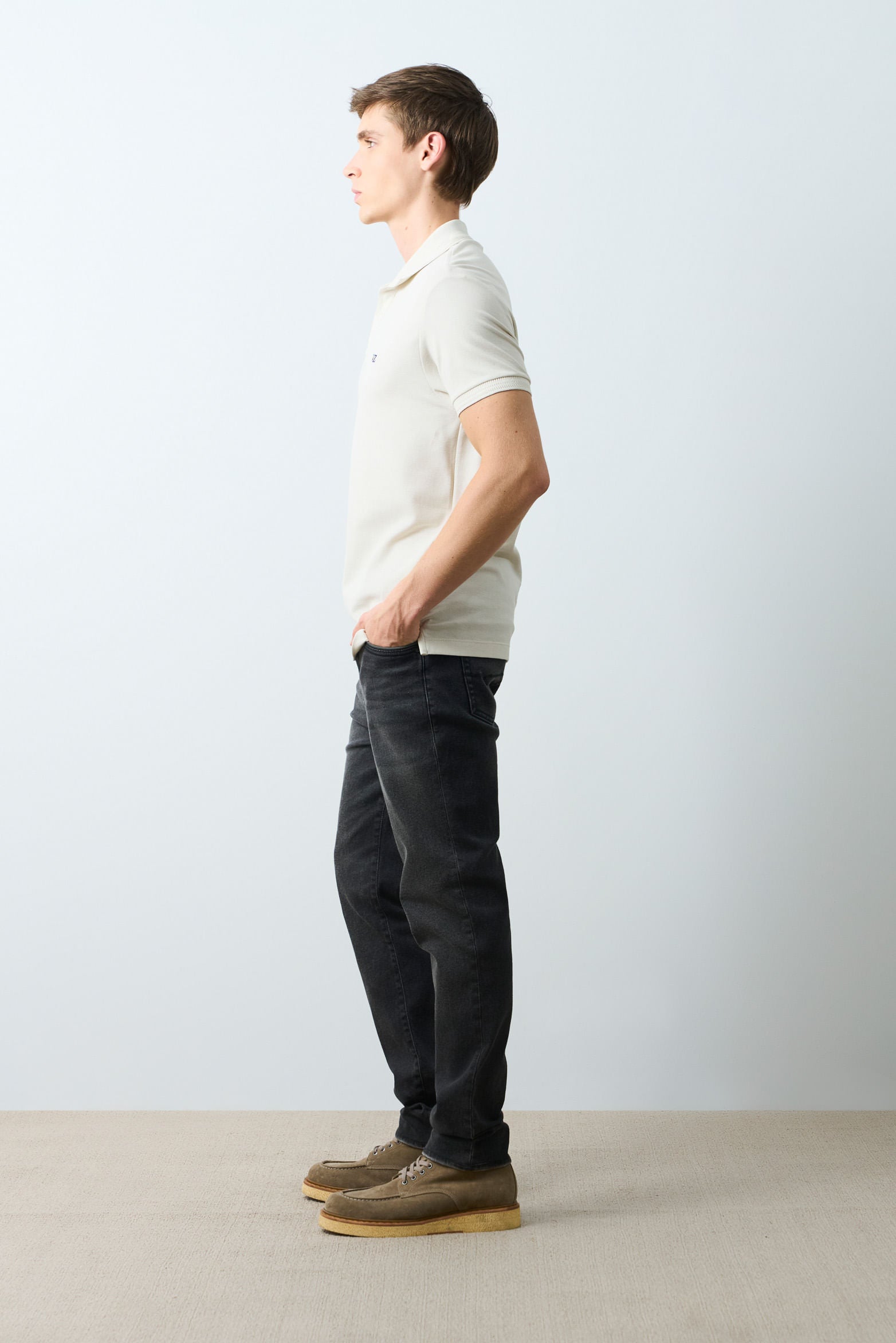 Essential short-sleeve polo for men textured