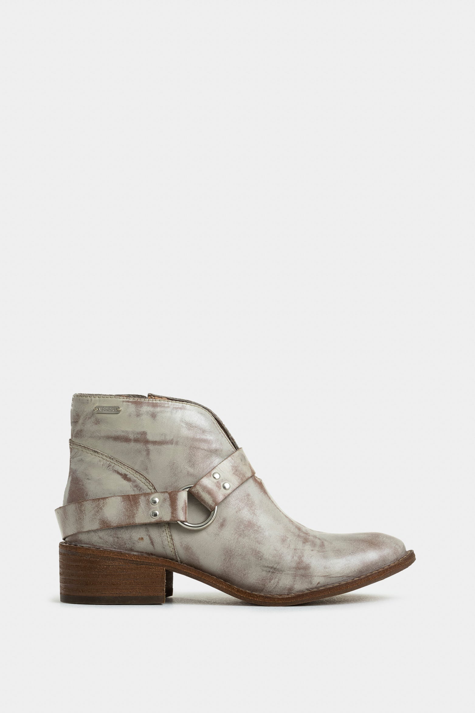 Azúcar Texan Ankle Leather Booties for Women with Stirrup Detail