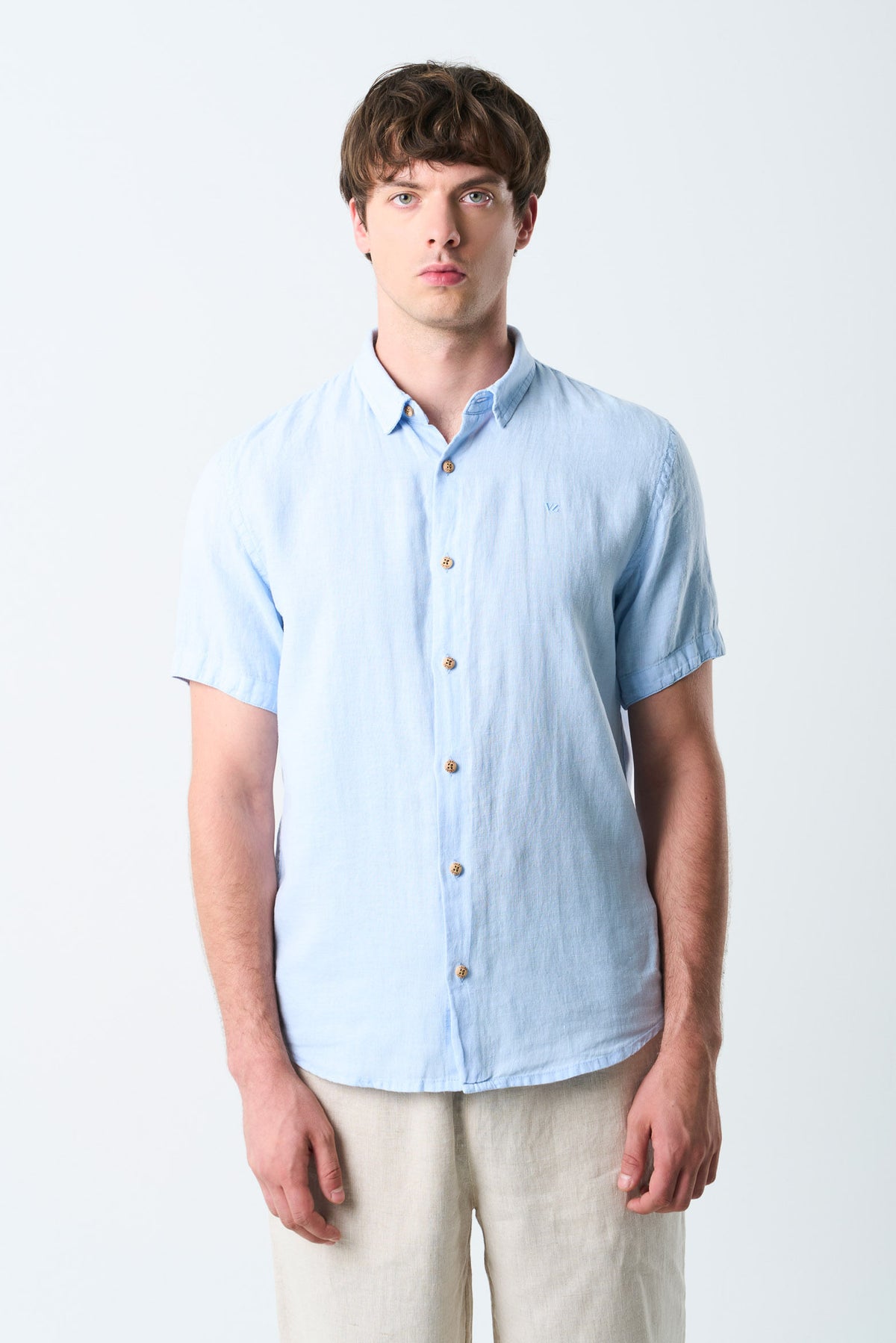 Short-sleeve linen shirt for men with VZ embroidery