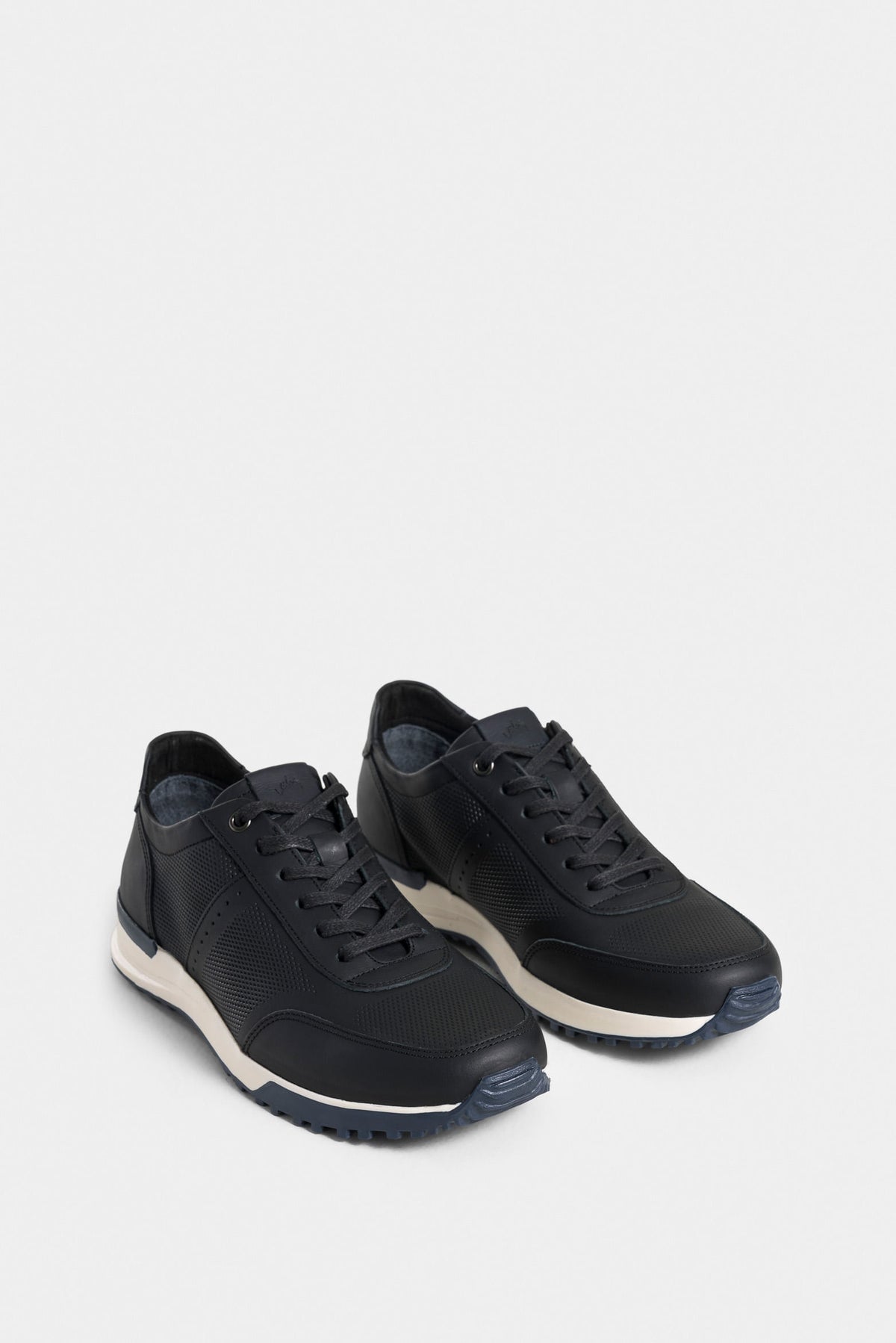 Leather sneakers for men Vuelos texture mix