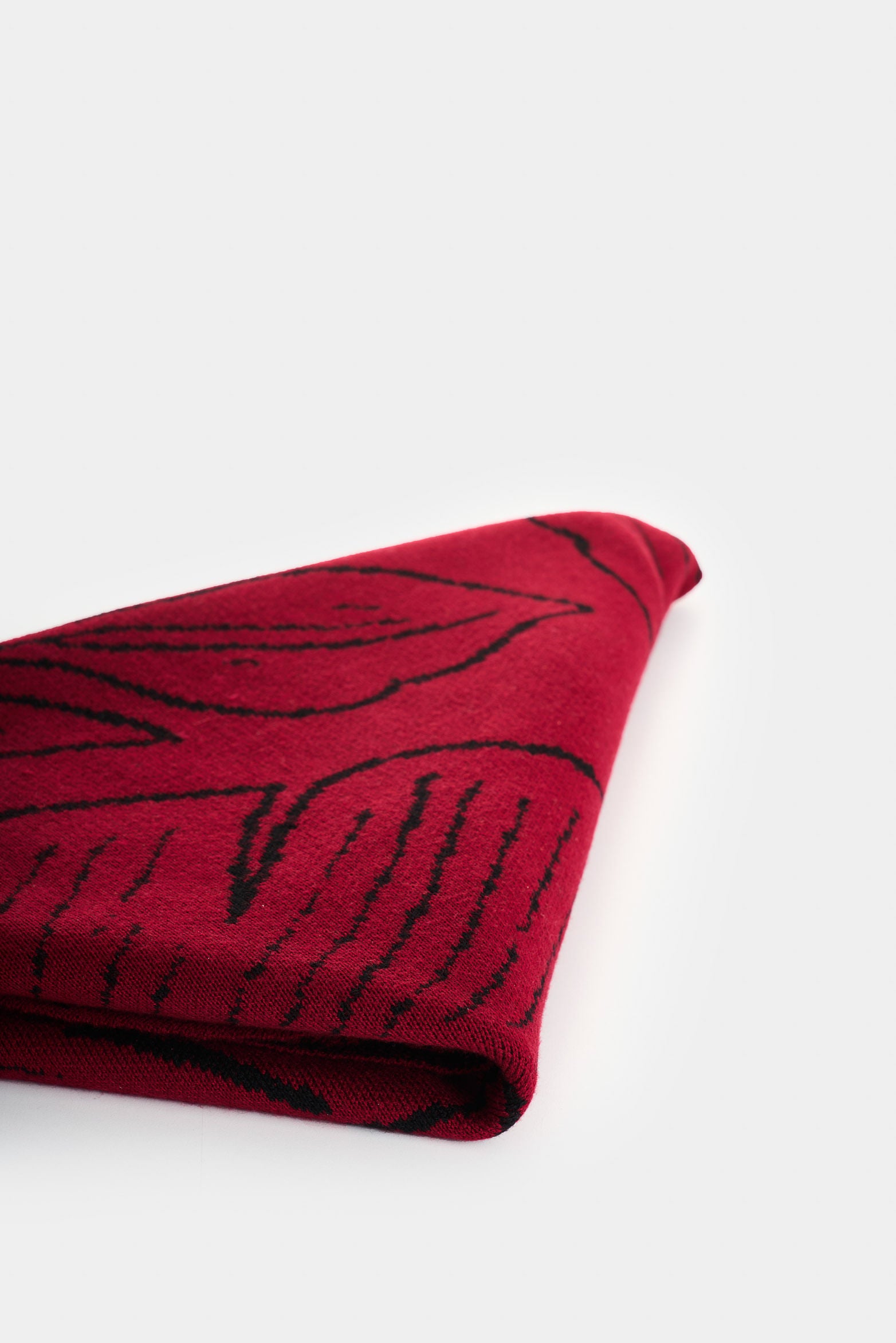 Women's Knit Triangular Scarf