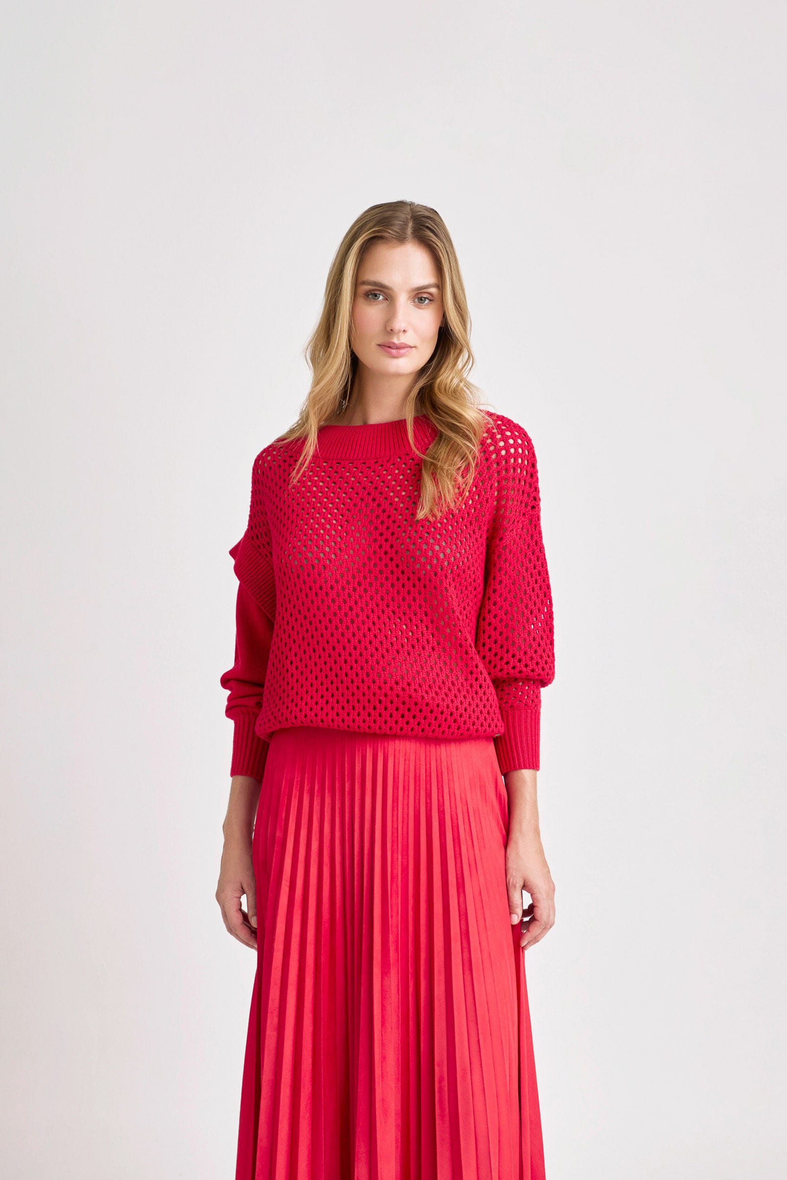 Closed mesh sweater for women in Plum