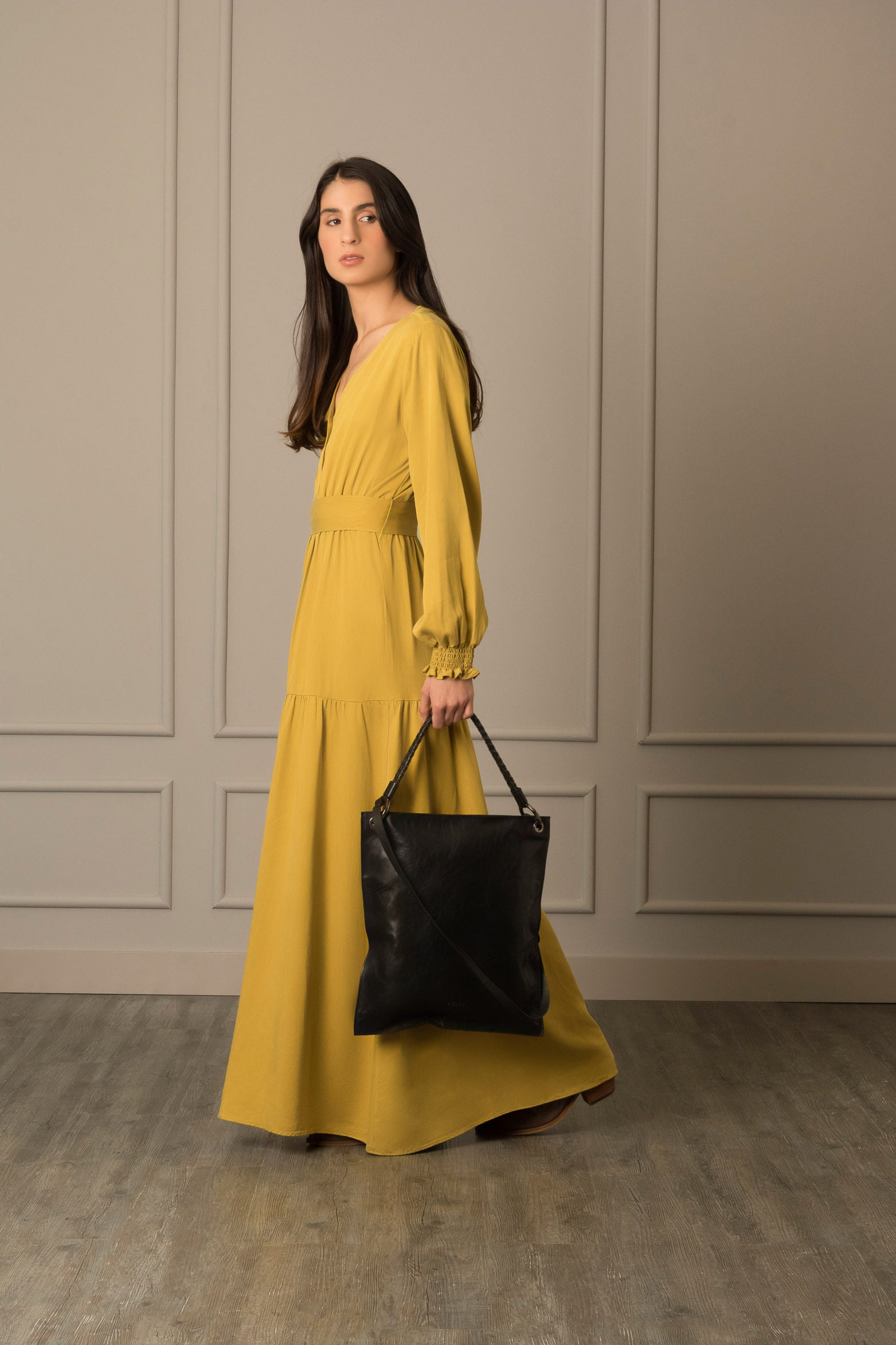 Women’s Strawberry Shopper Handbags in Black Leather with Natural Shine