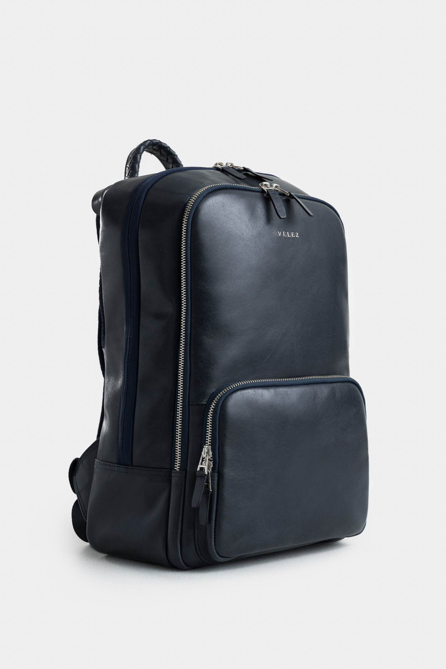 Slim Silhouette Támesis Leather Backpack for Men in Dark Blue