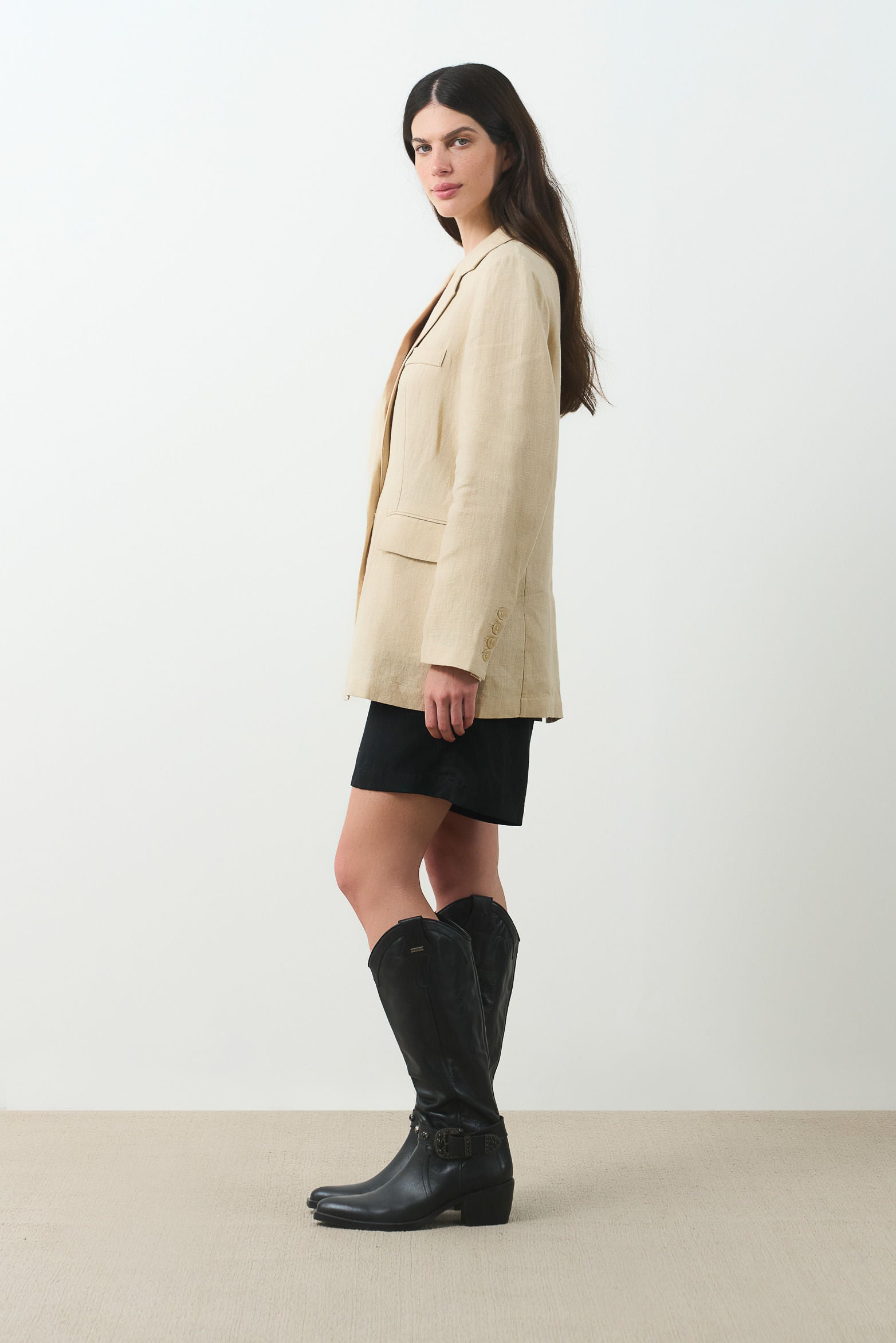 Bruma linen blazer for women