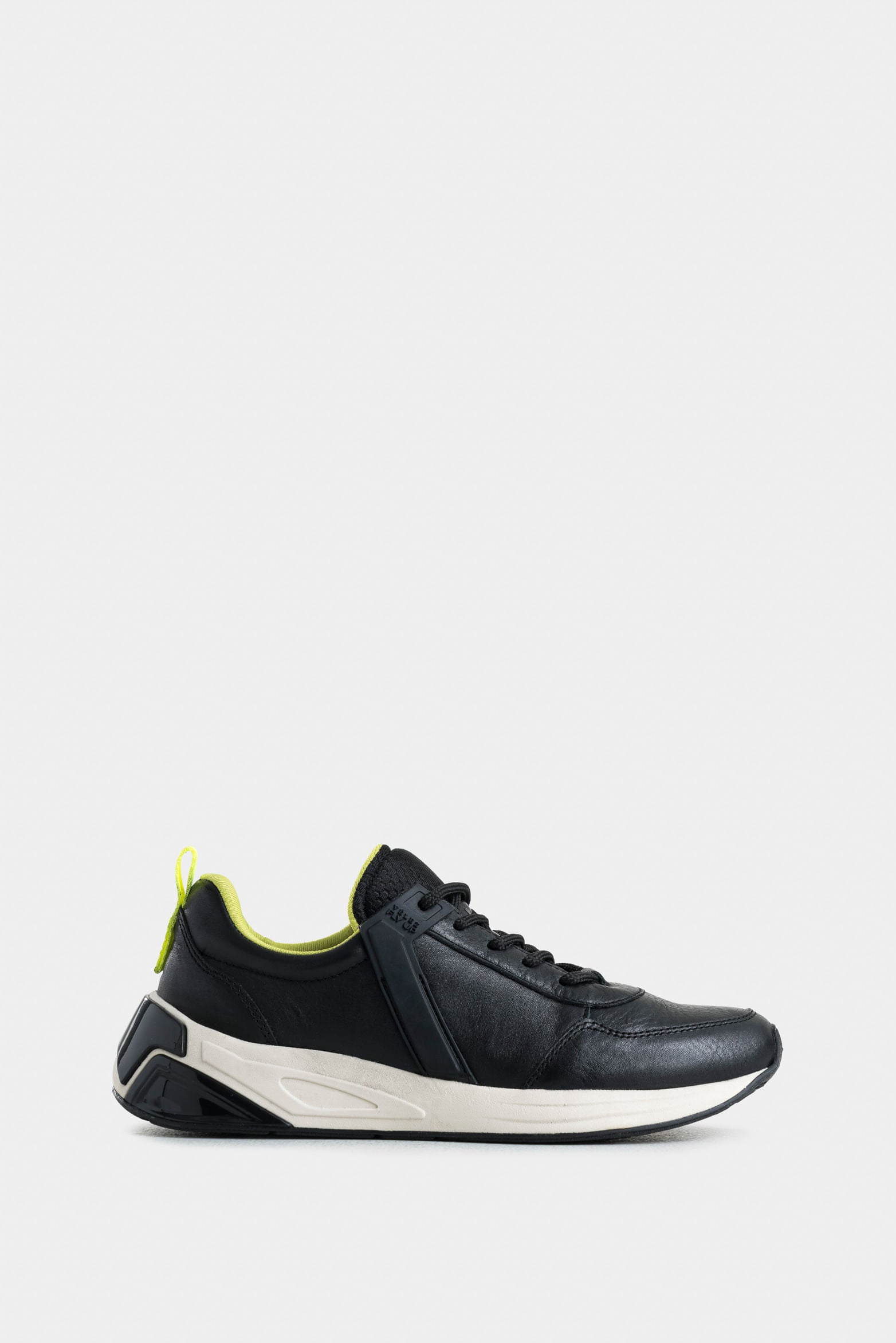 Mentha Leather and Textile Sneakers for Women with Contrast Colors