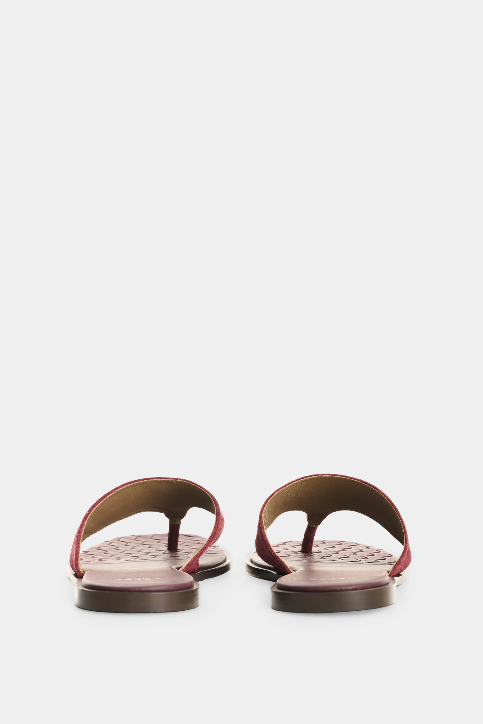 Flat leather sandal with studs for women Luzia