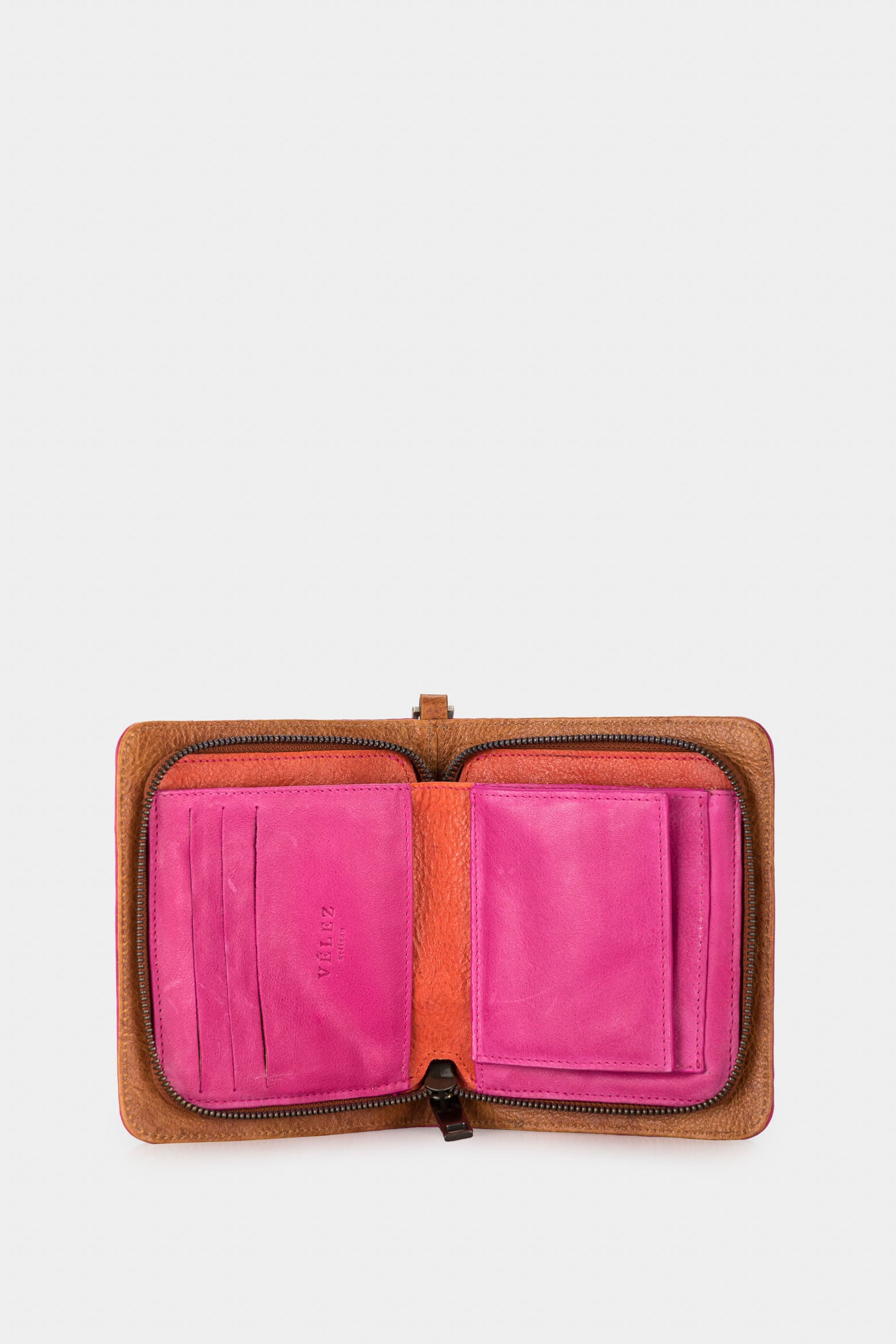 Women’s Kubor Leather Wallet with Wrist Strap