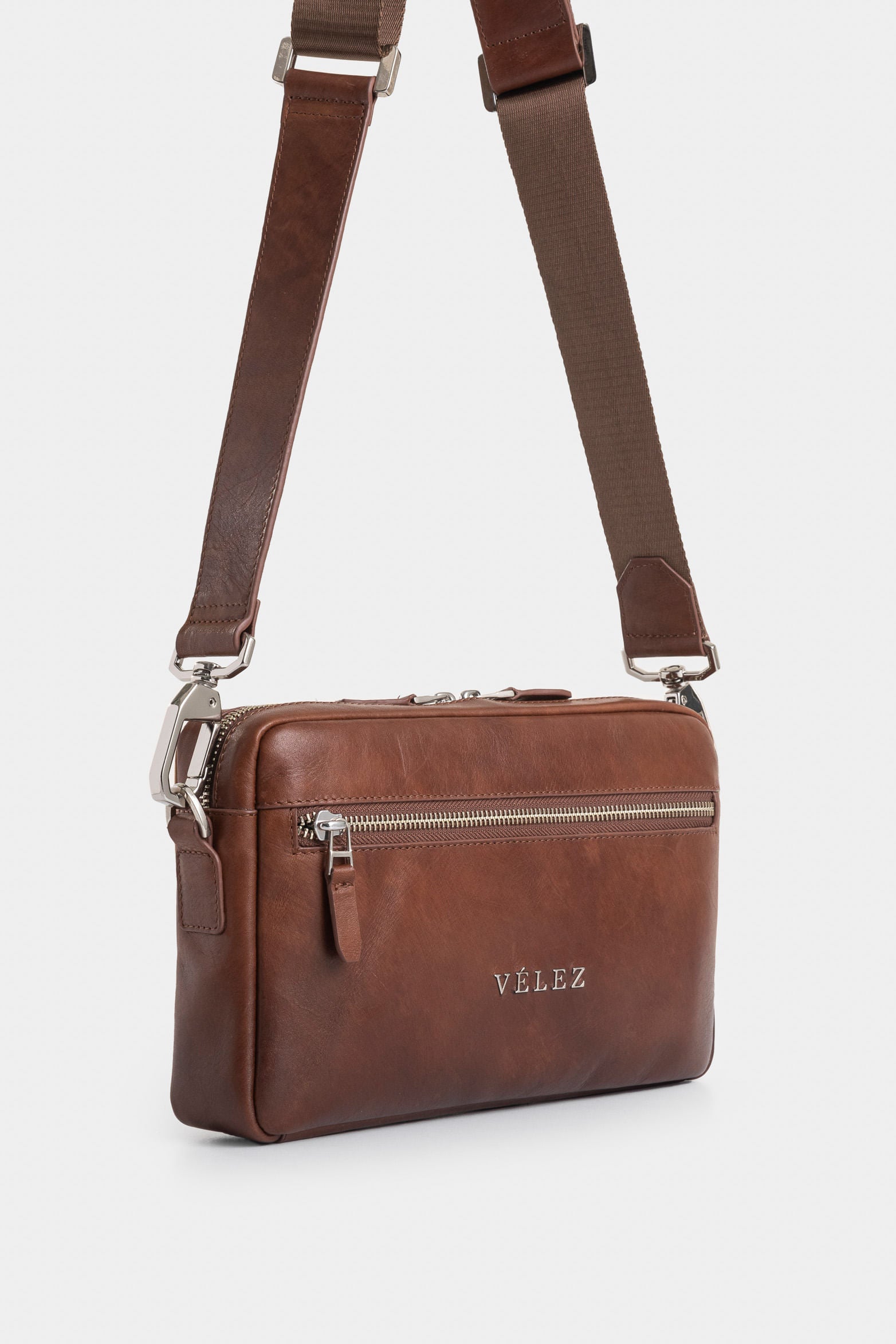 Cassat 2 leather crossbody bag for men with scriber effect