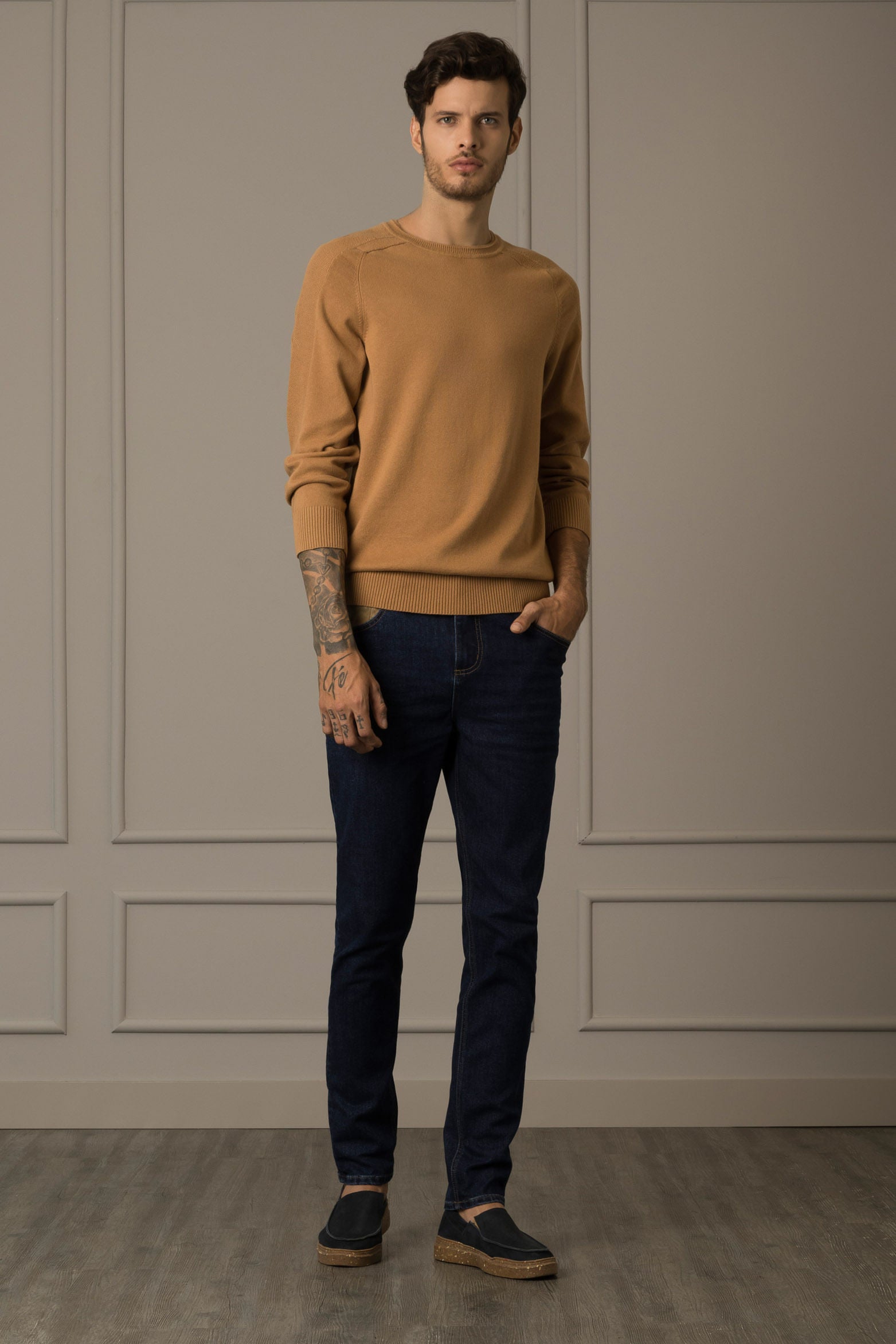 Men’s Cotton Knit Sweater with Raglan Sleeves