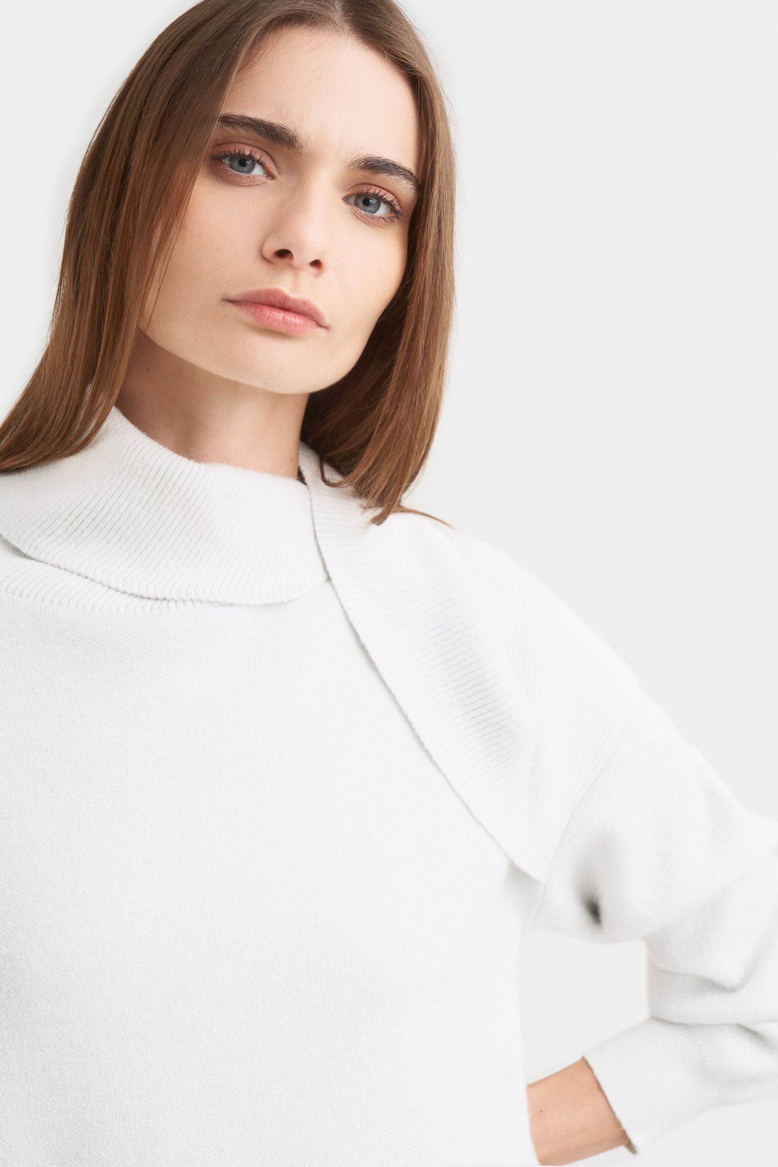 Calas Knitted Sweater for Women with Draped Collar Effect