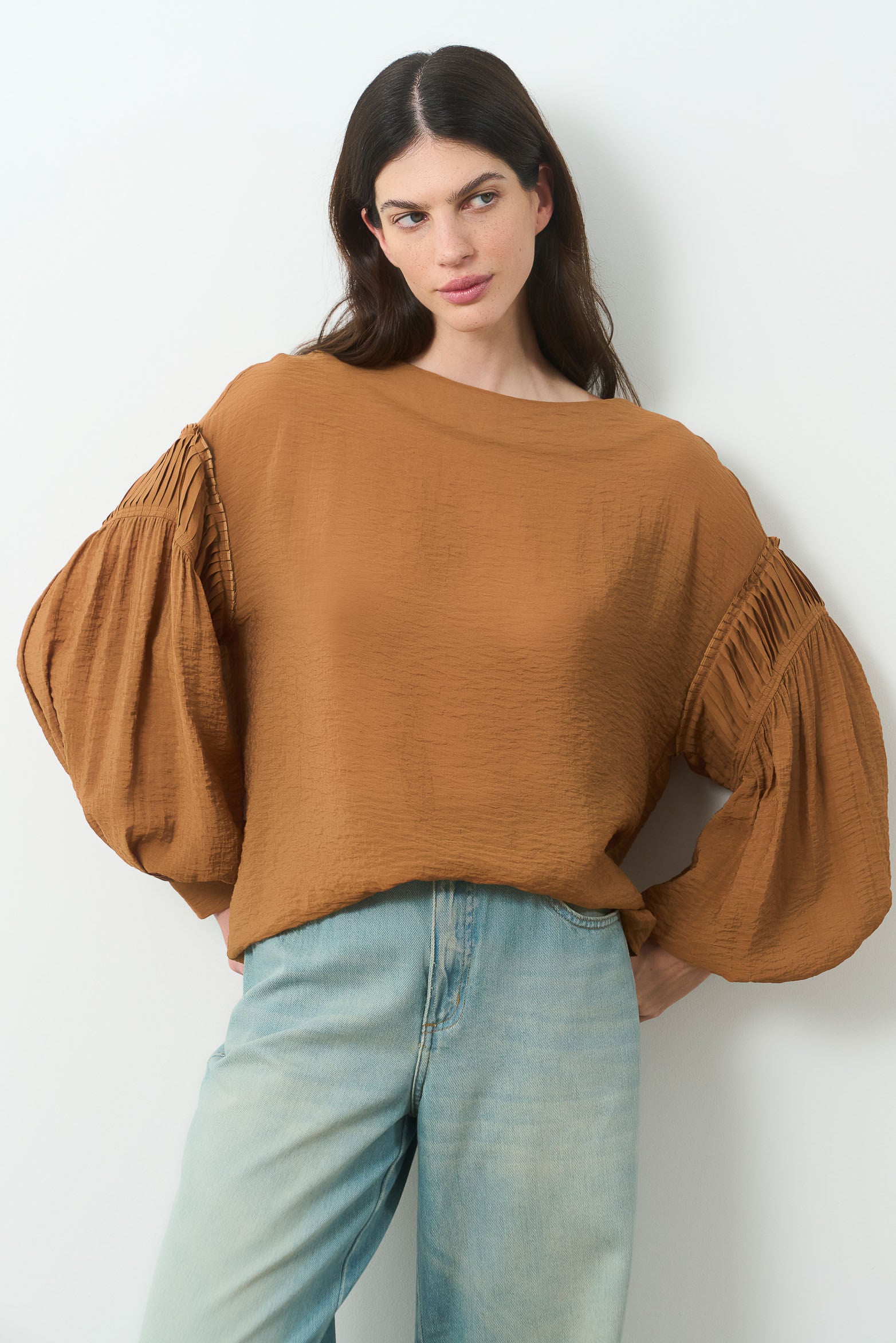 Almaru knit shirt for women