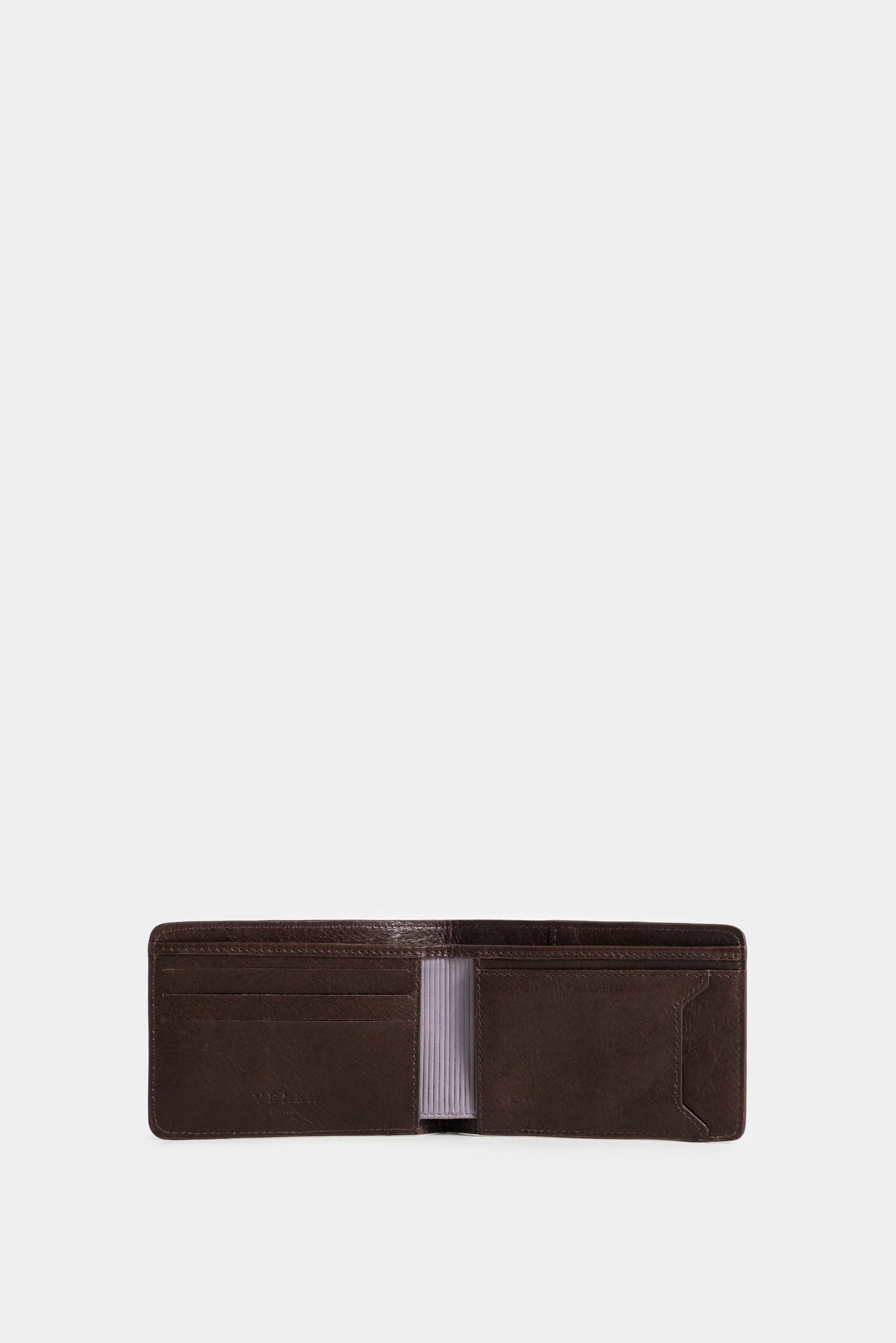 Elba Leather Wallet for Men with Airtag Compartment