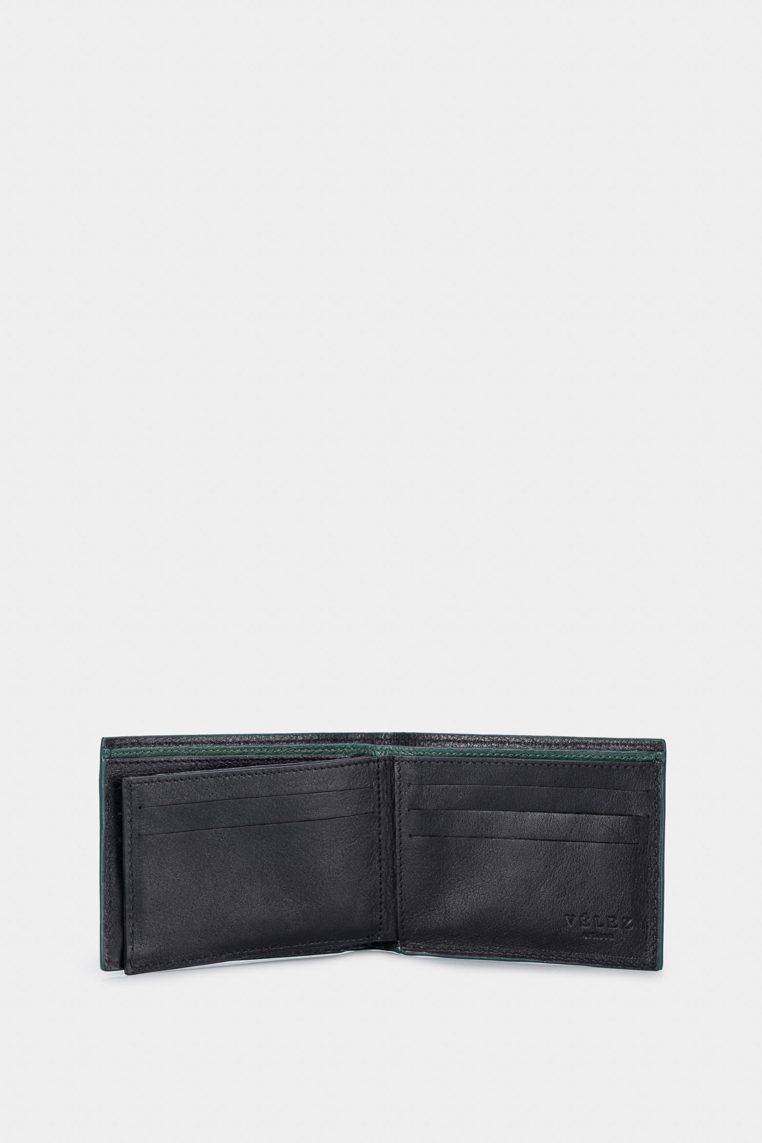 Men’s Onyx Leather Multi-Compartment Wallet