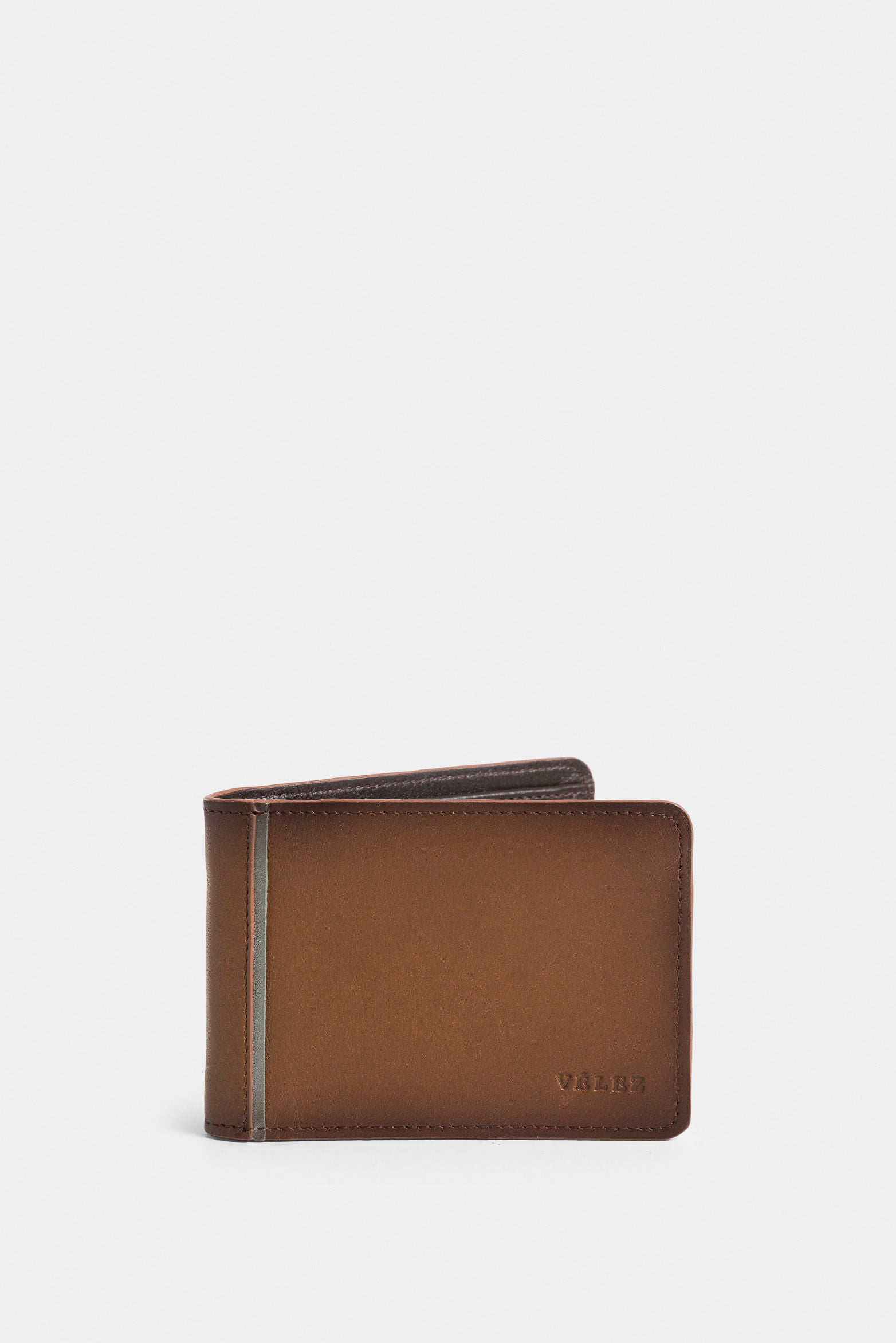 Loira Classic Silhouette Leather Wallet for Men