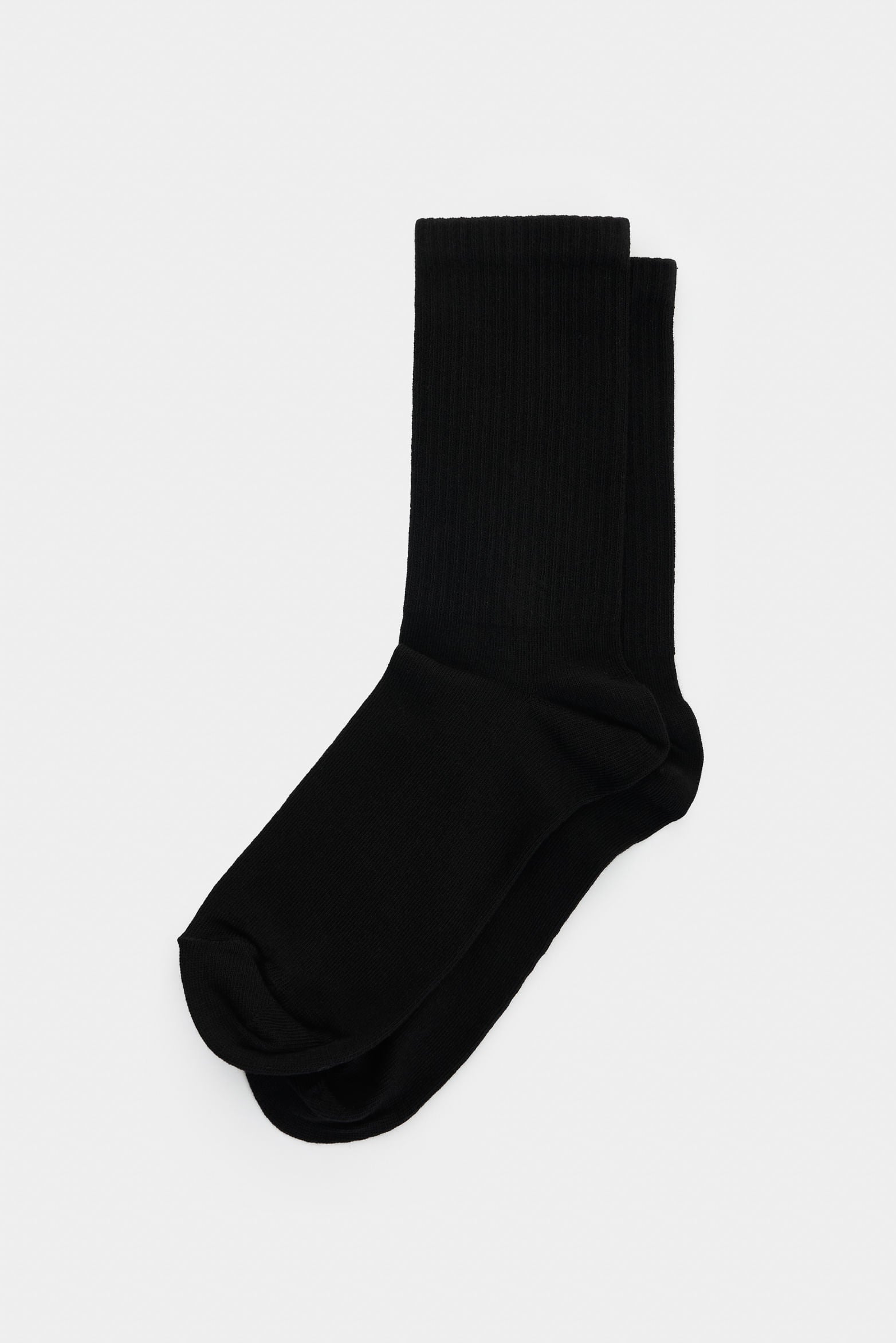 Ribbed mid-calf socks for men  sport design