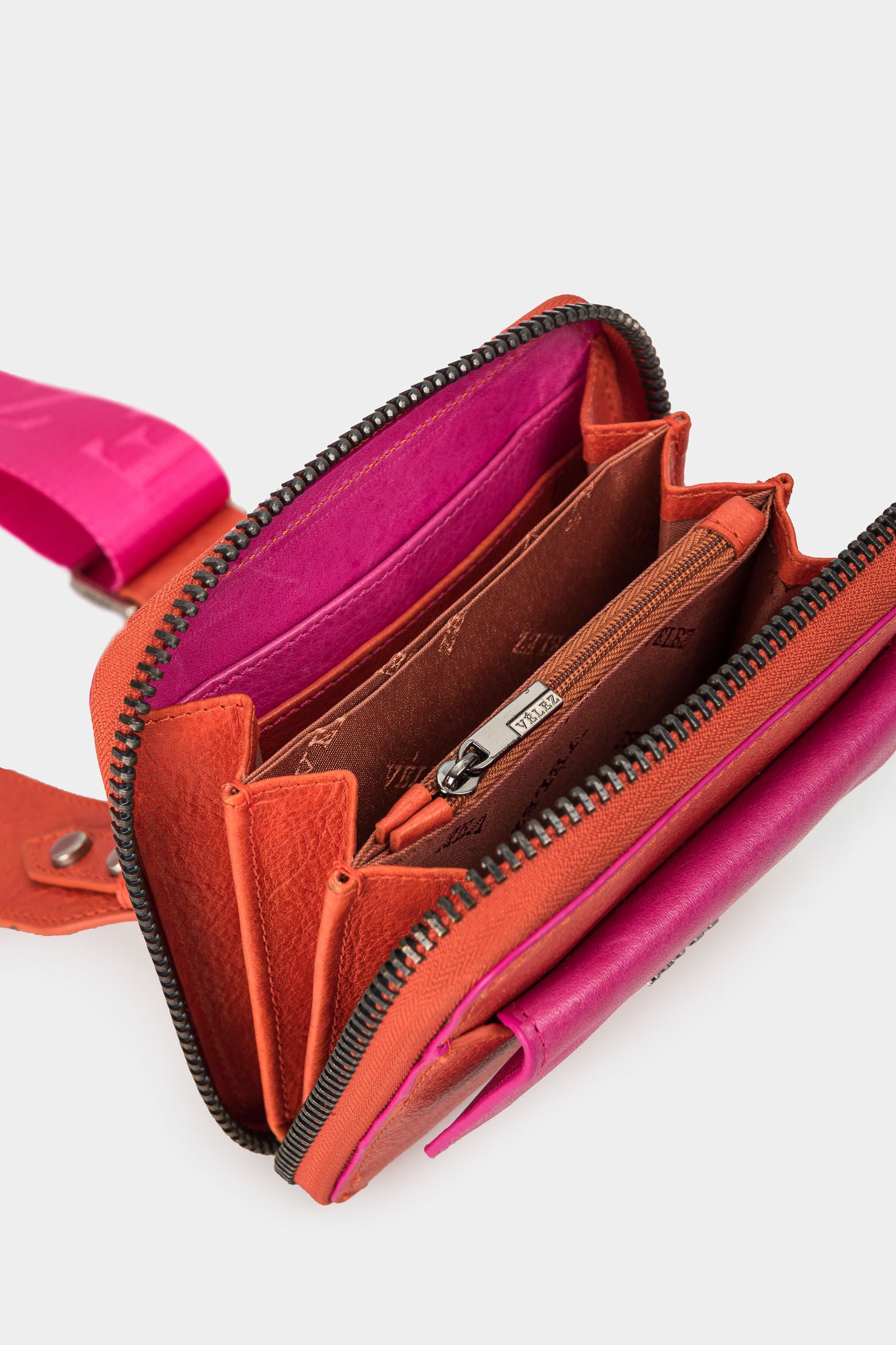 Women’s Uraki Leather Wallet with Seatbelt-Style Strap