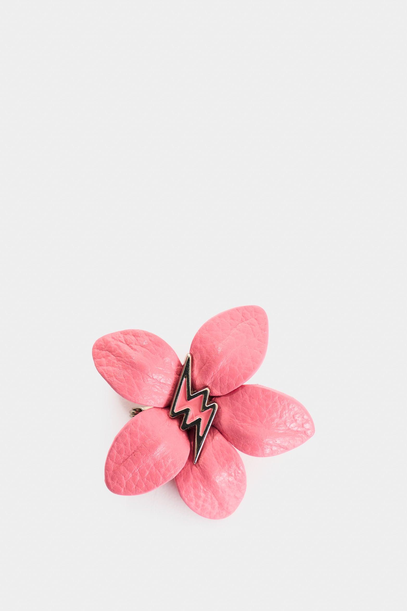 Small leather San Joaquín flower brooch for women