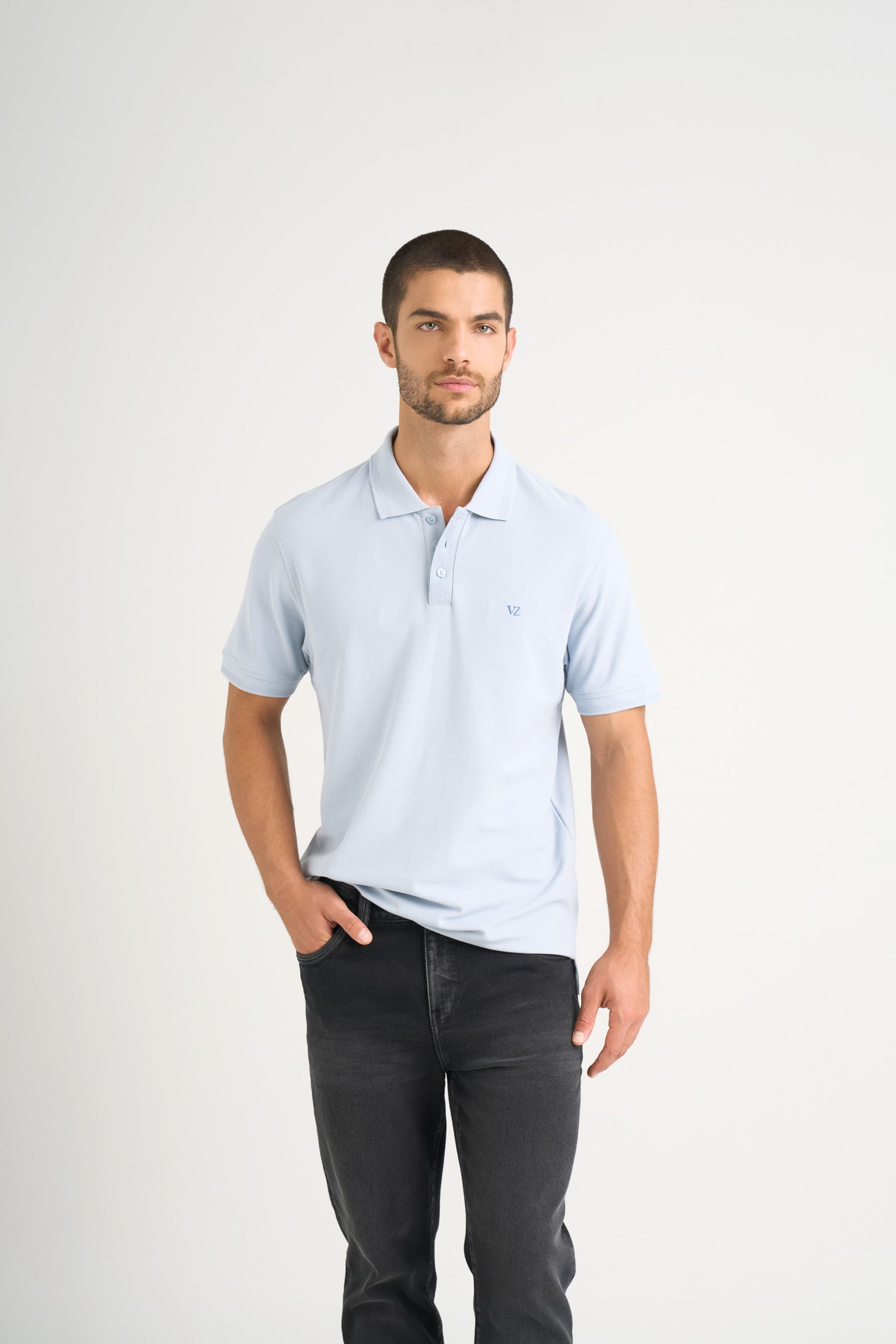 Semi-fit polo shirt for men with jacquard detail