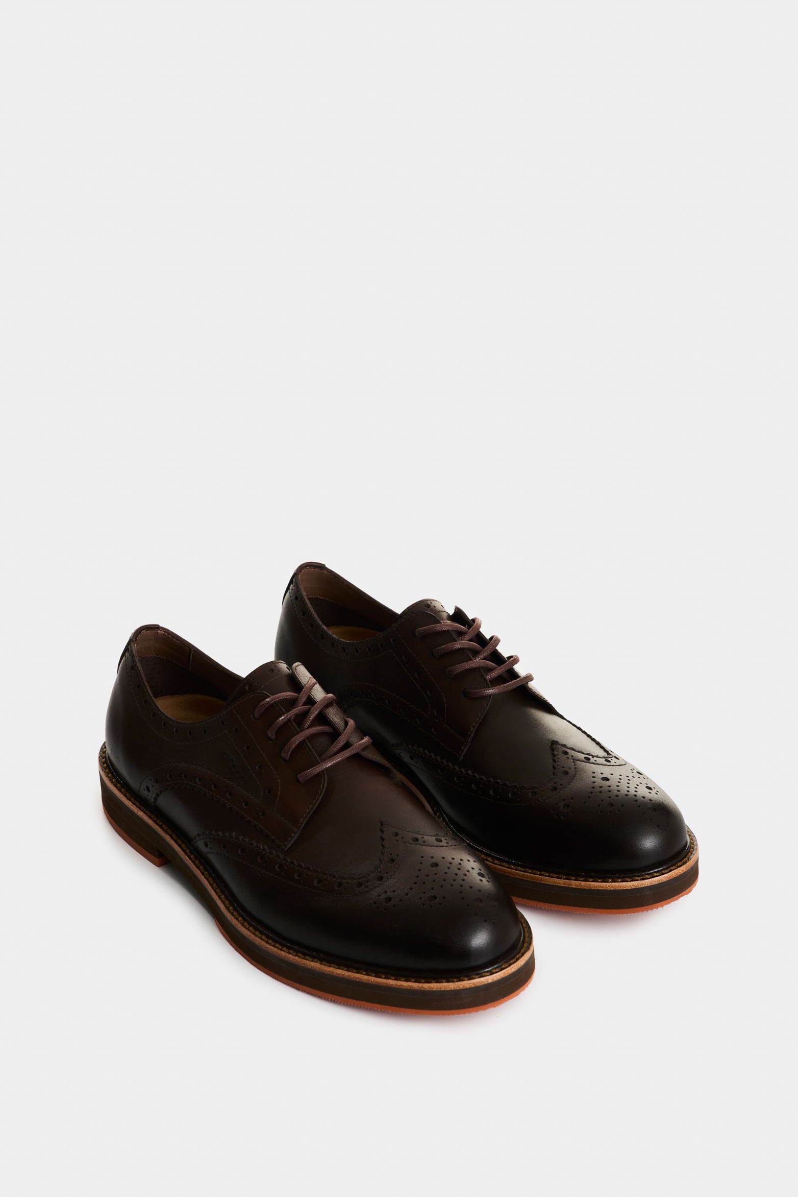 Men’s Brogue Leather Lace-Up Shoes Traditional Cuts
