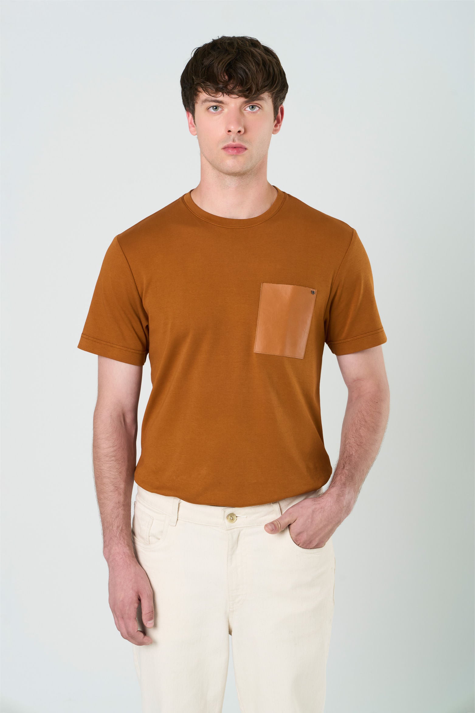 Men's cotton T-shirt with leather pocket