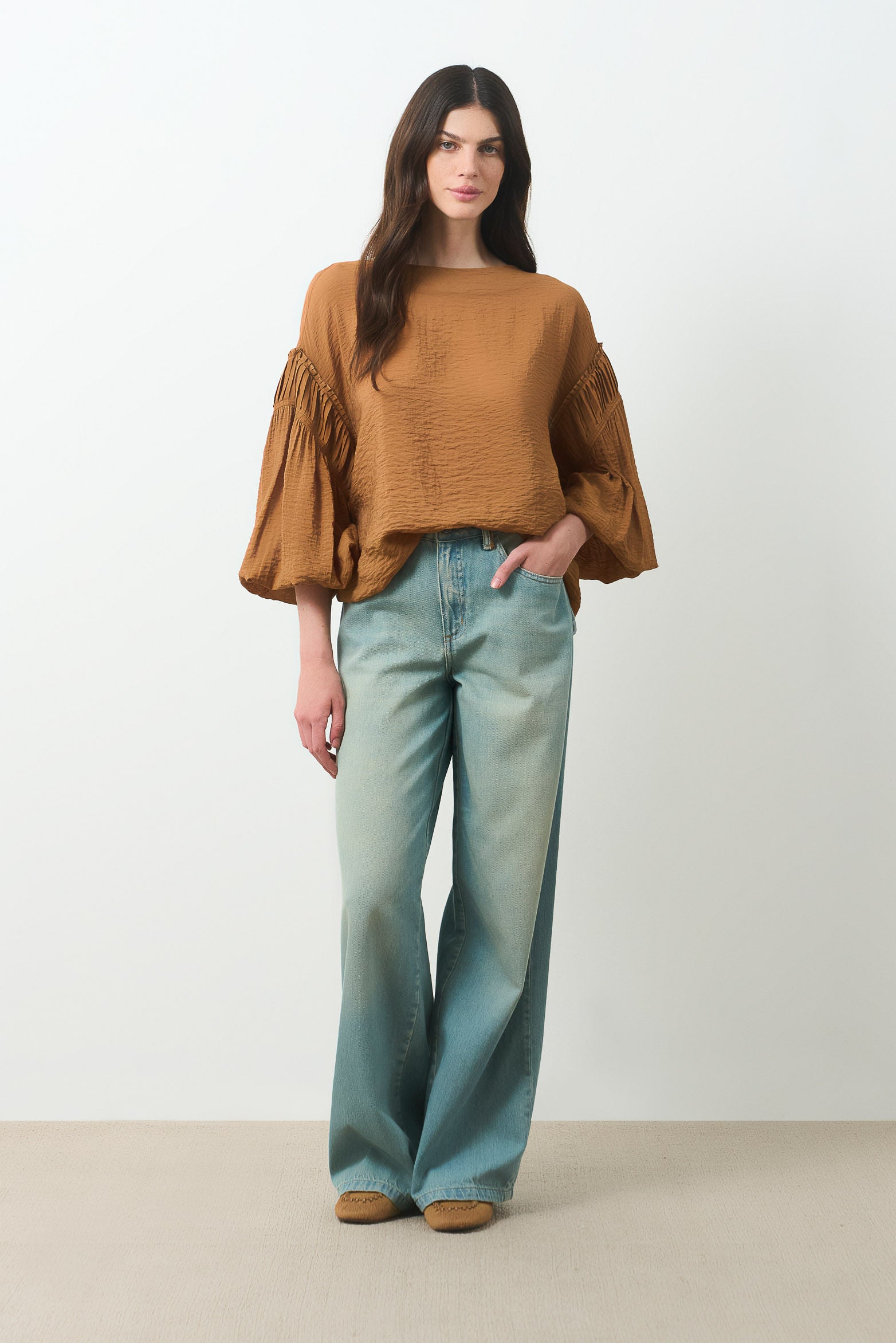 Almaru knit shirt for women