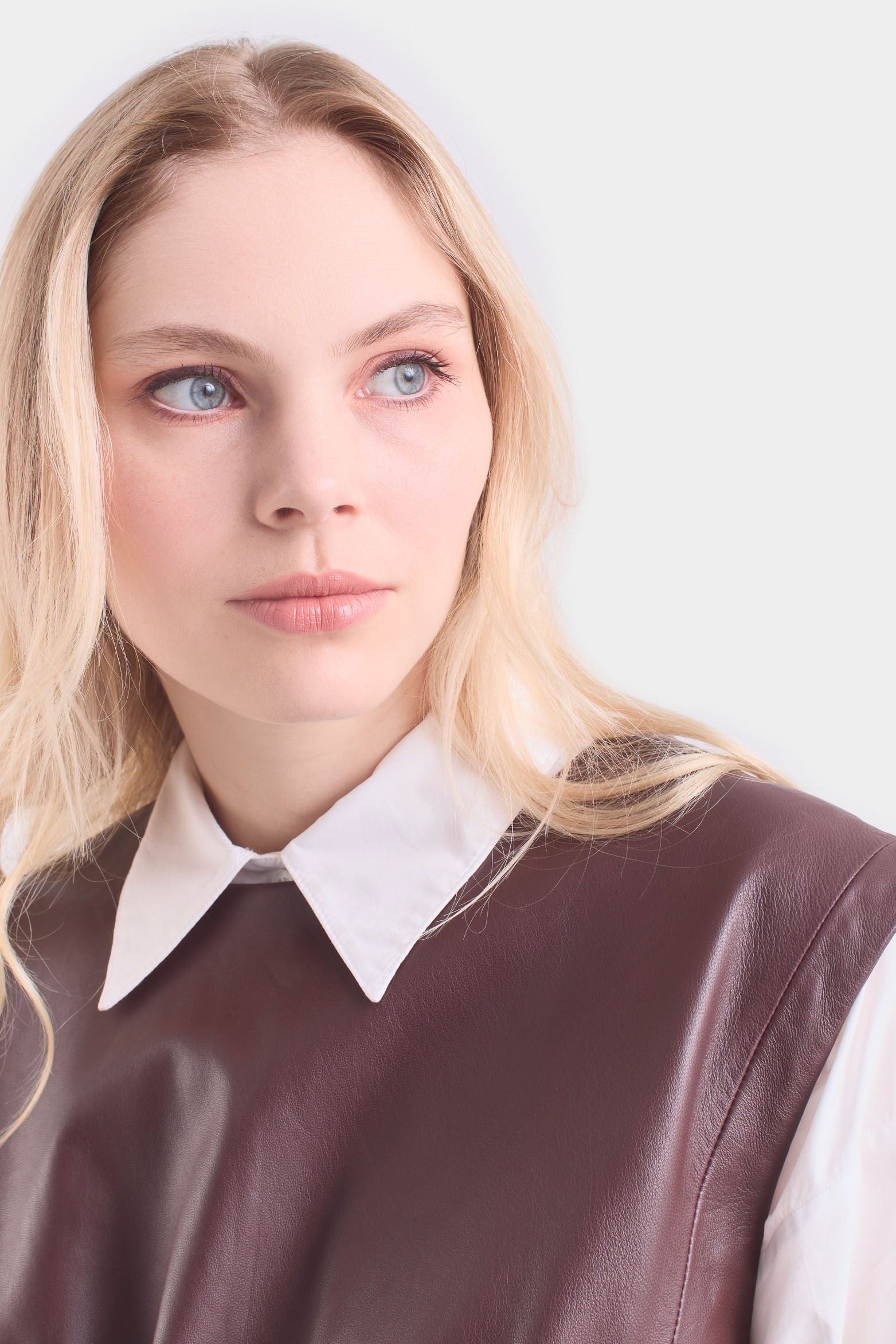 Iris Leather Shirt for Women with Front Elastic