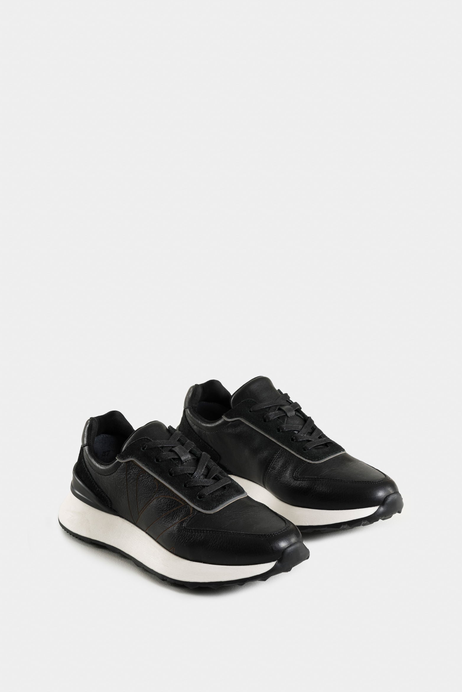 Women’s Australis Leather and Suede Sneakers Sport Silhouette